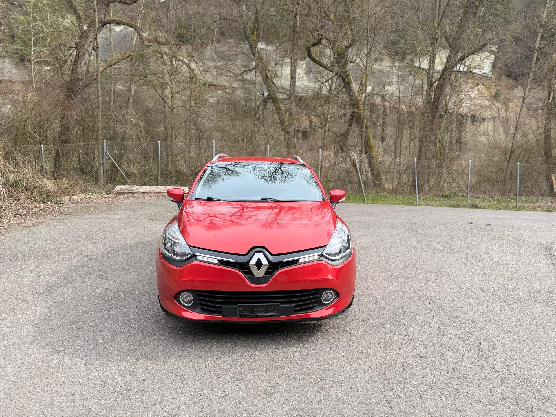 RENAULT Clio Grandtour 1.2 16V T Swiss Edition EDC-image-0