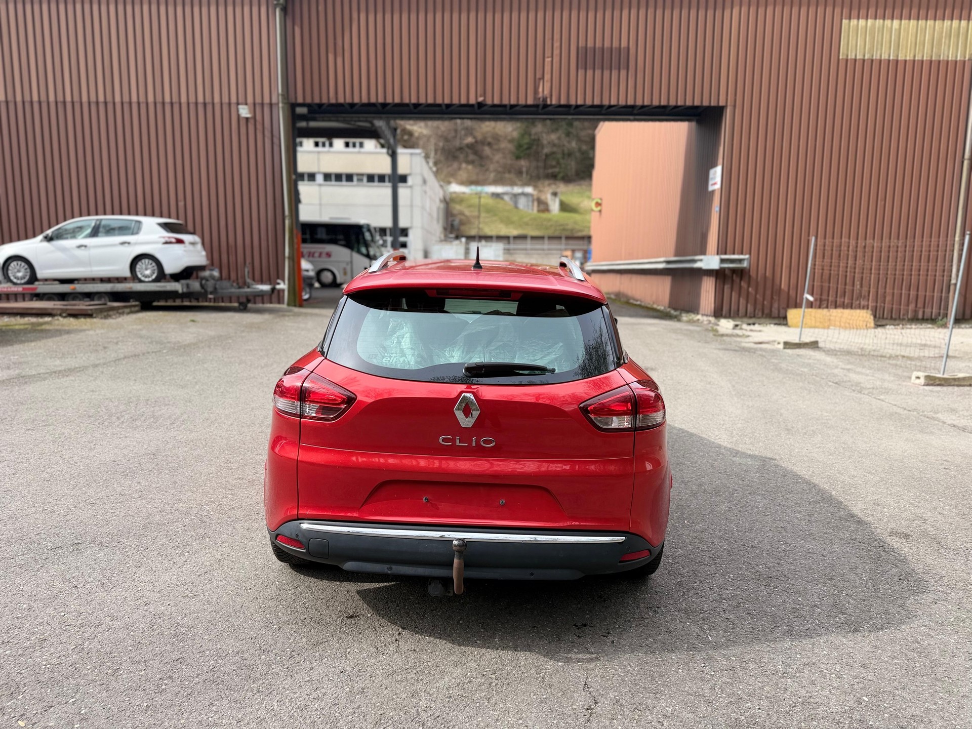 RENAULT Clio Grandtour 1.2 16V T Swiss Edition EDC-image-6