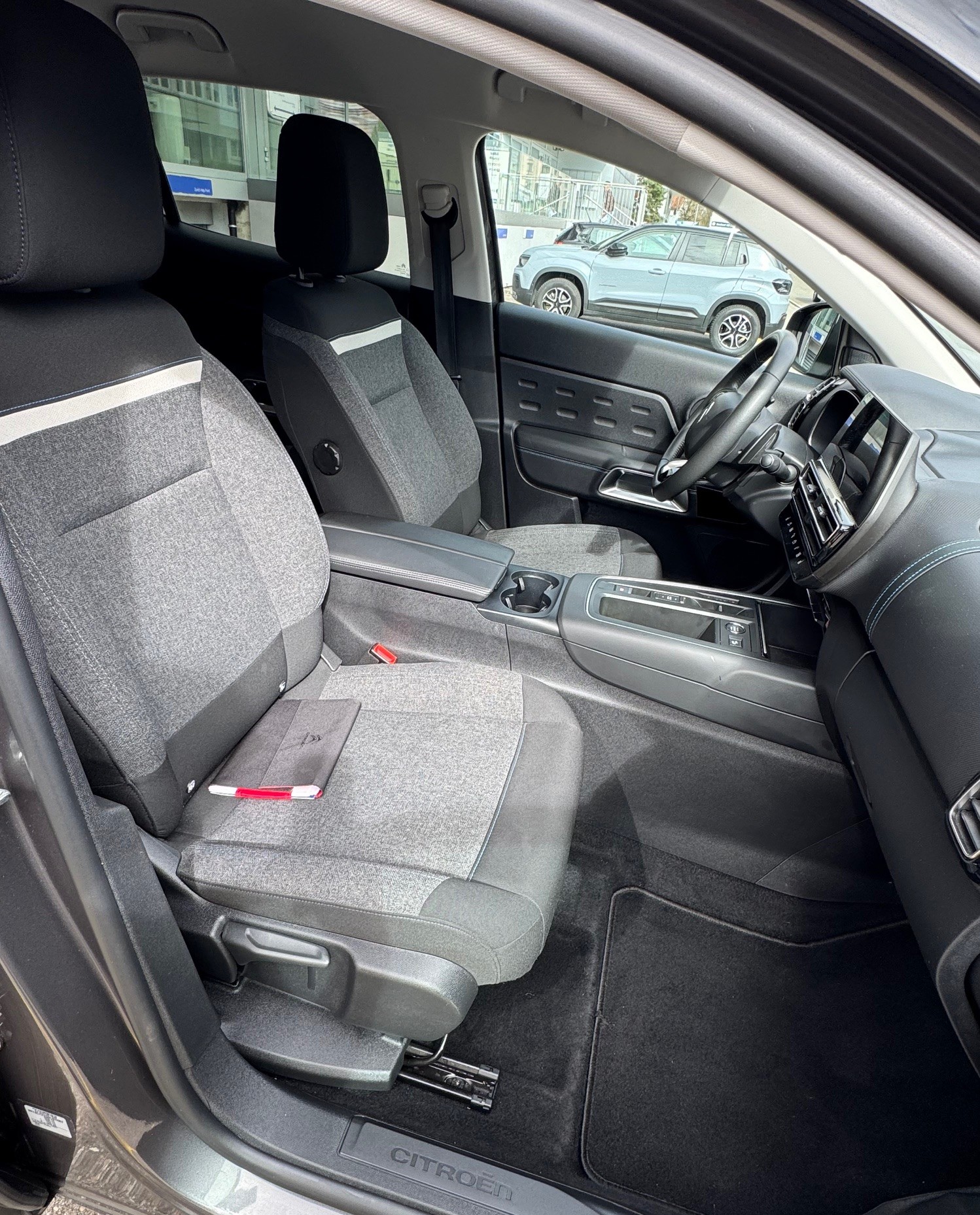 CITROEN C5 Aircross 1.5 BlueHD Swiss Edition EAT8-image-9