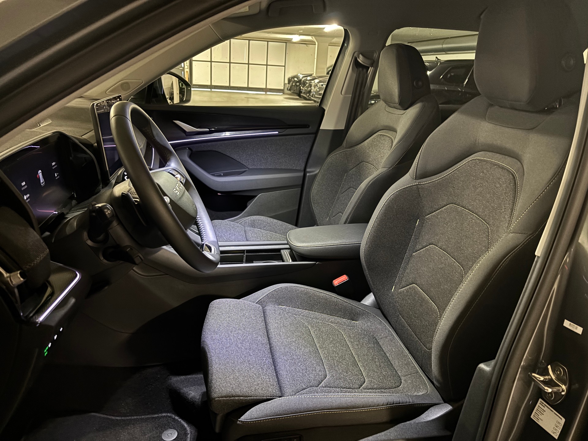 SKODA Kodiaq 2.0 TSI Selection 4x4-image-8