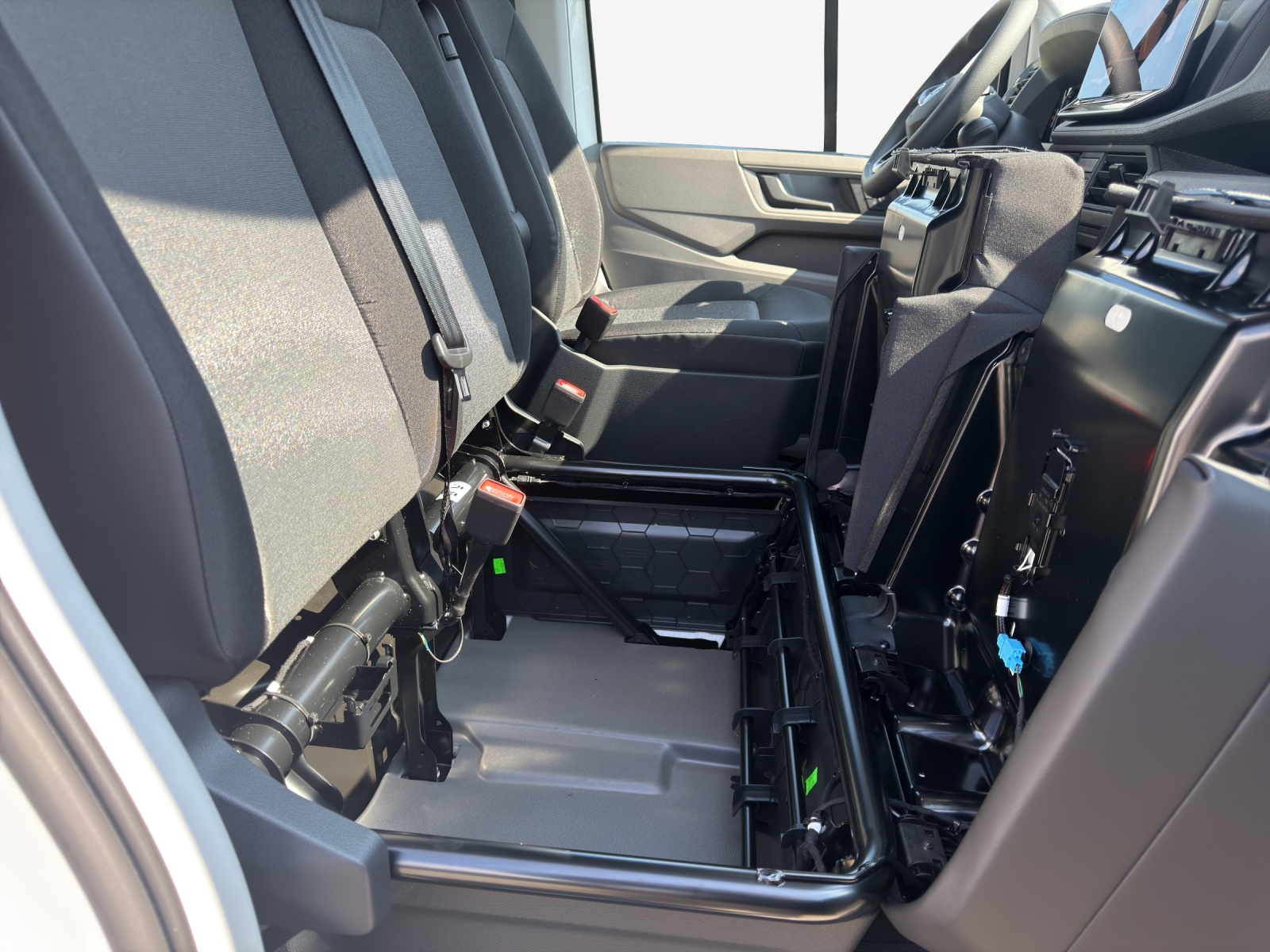 VW Crafter 35 Kastenwagen Entry 140PS 6G RS 3640 mm-image-14