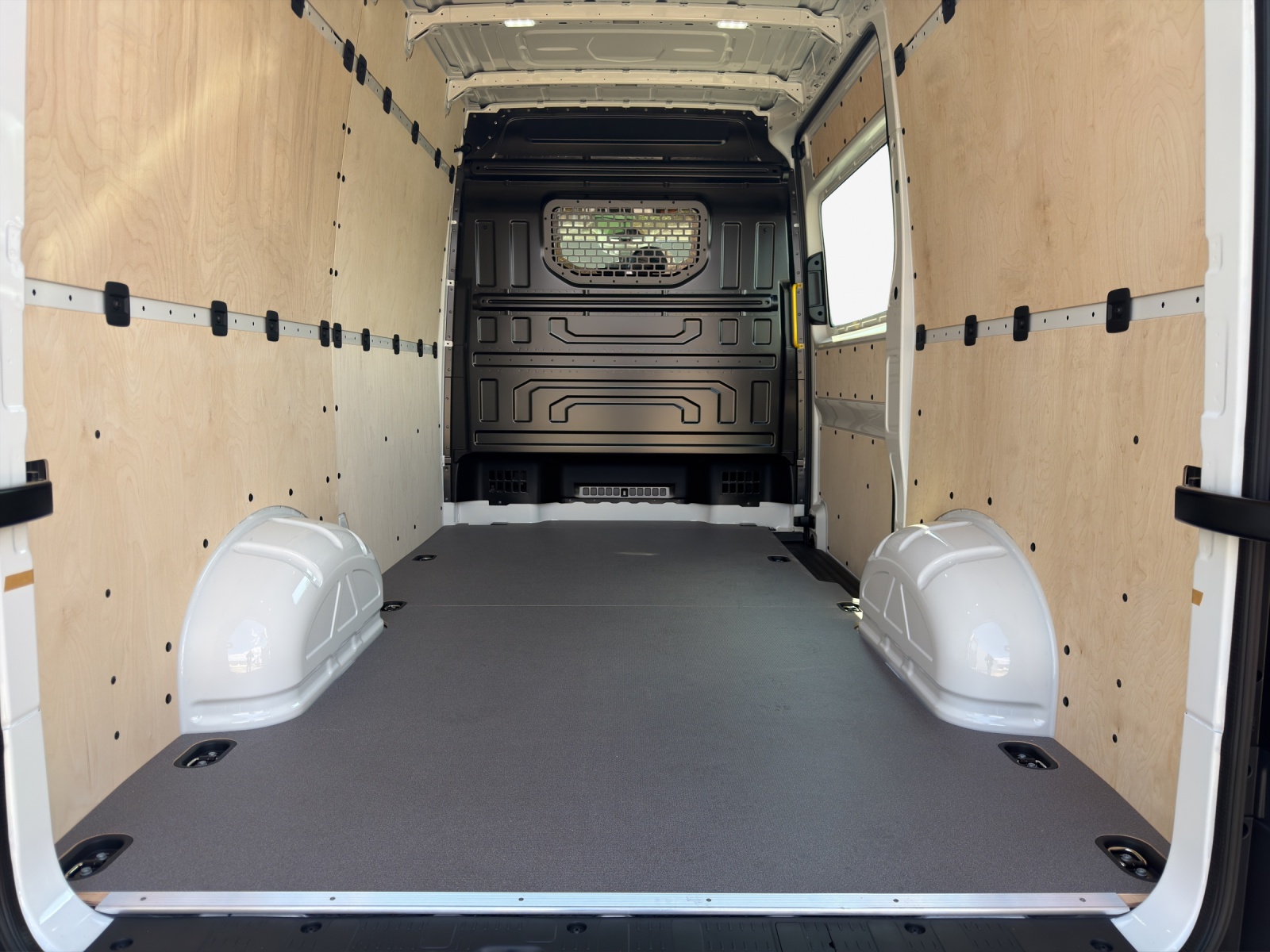 VW Crafter 35 2.0 TDI Entry L3-image-12