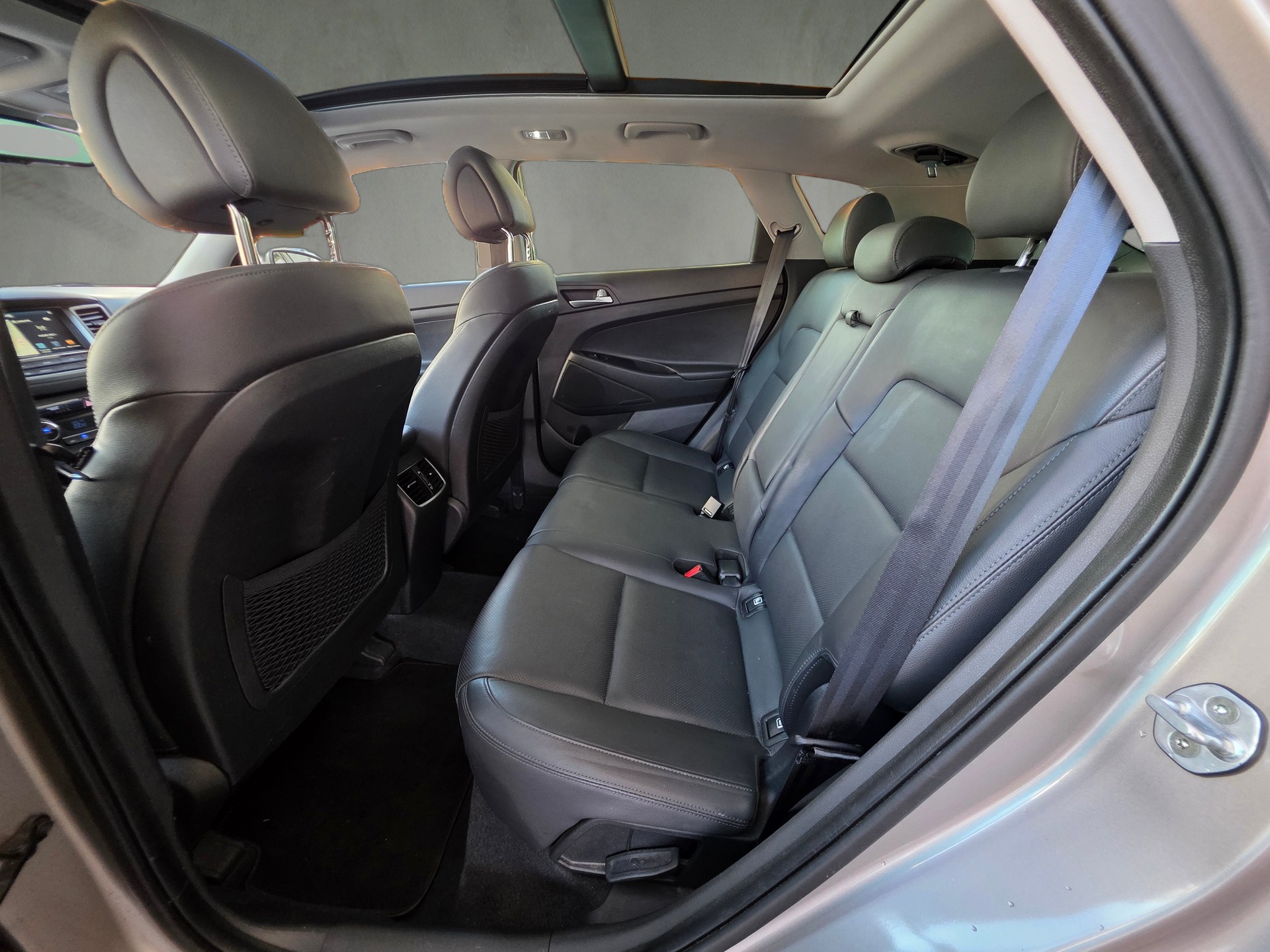 HYUNDAI Tucson 2.0 CRDI Vertex 4WD Automatic-image-14