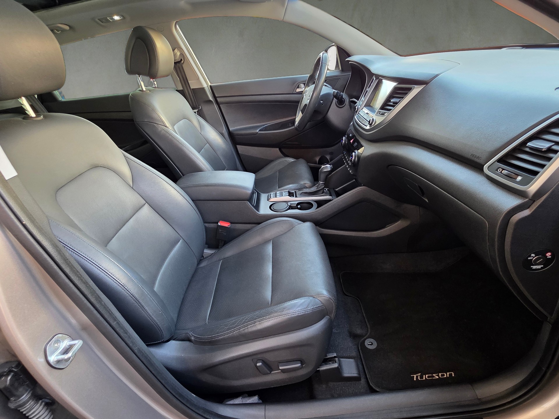 HYUNDAI Tucson 2.0 CRDI Vertex 4WD Automatic-image-16