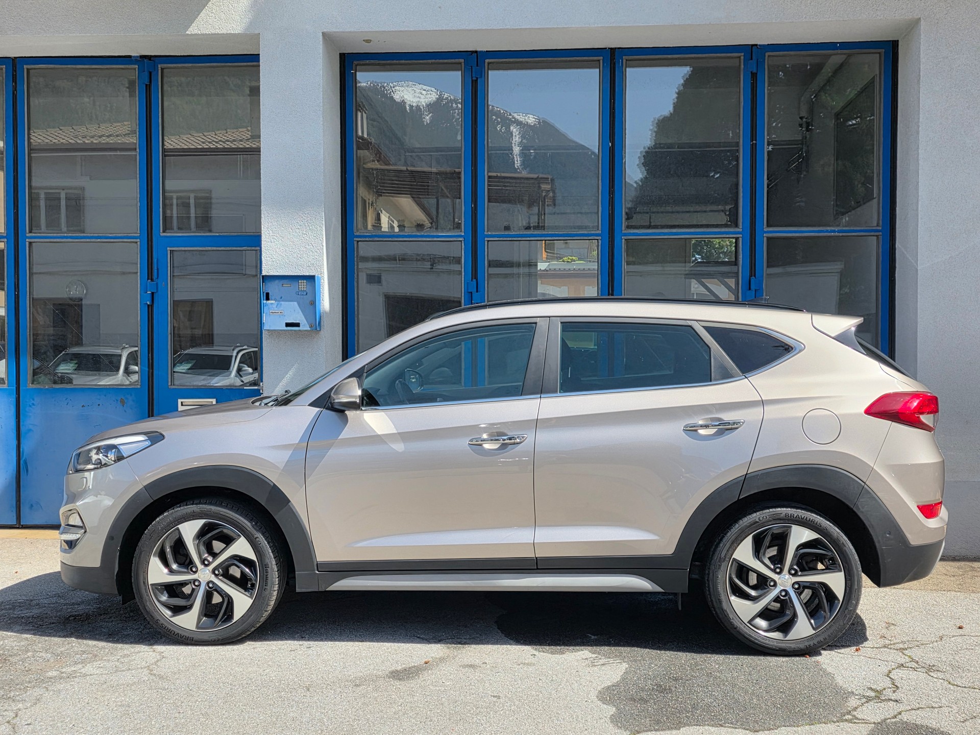 HYUNDAI Tucson 2.0 CRDI Vertex 4WD Automatic-showroom-element-2