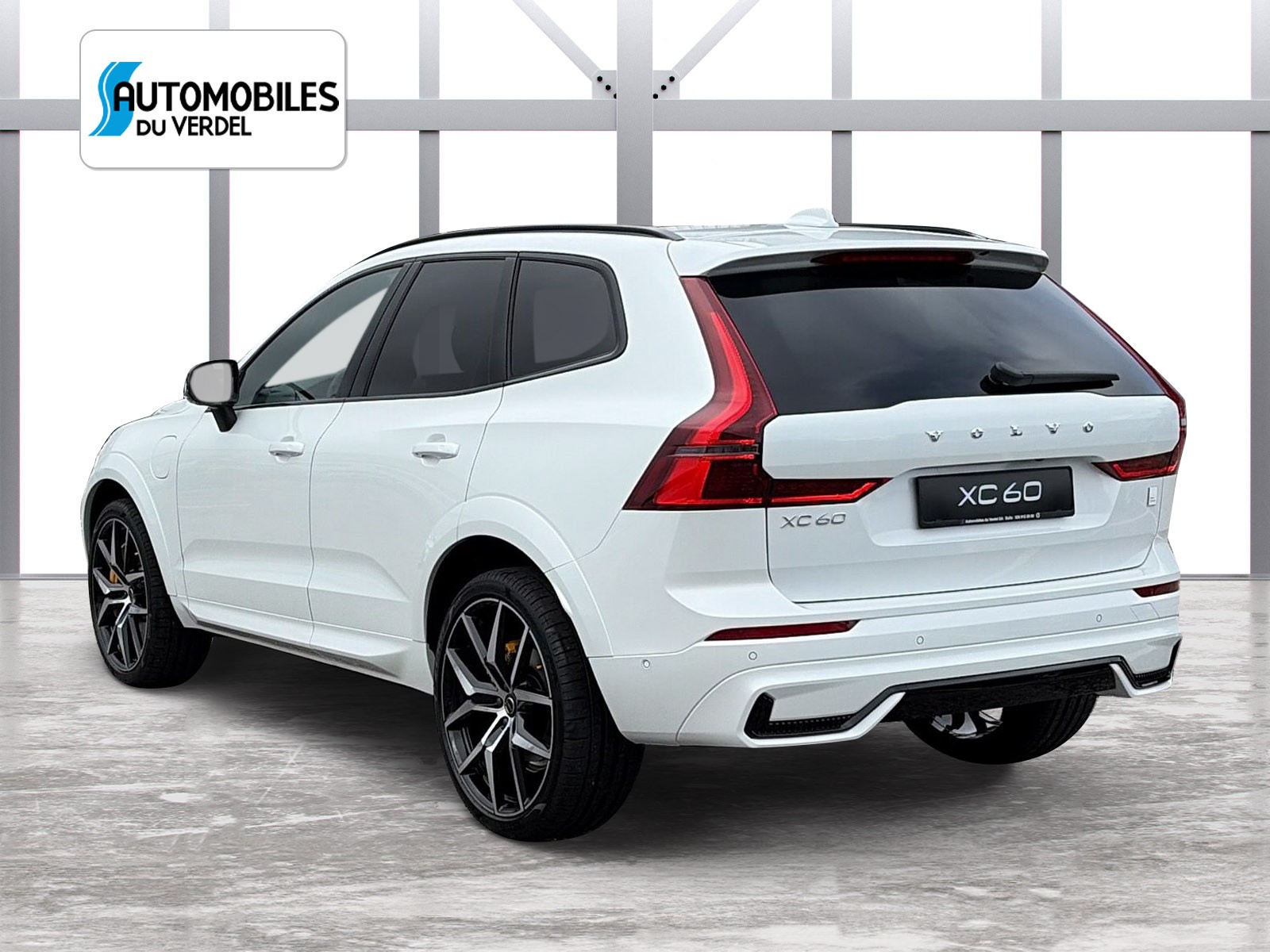 VOLVO XC60 2.0 T8 TE Polestar eAWD-image-2