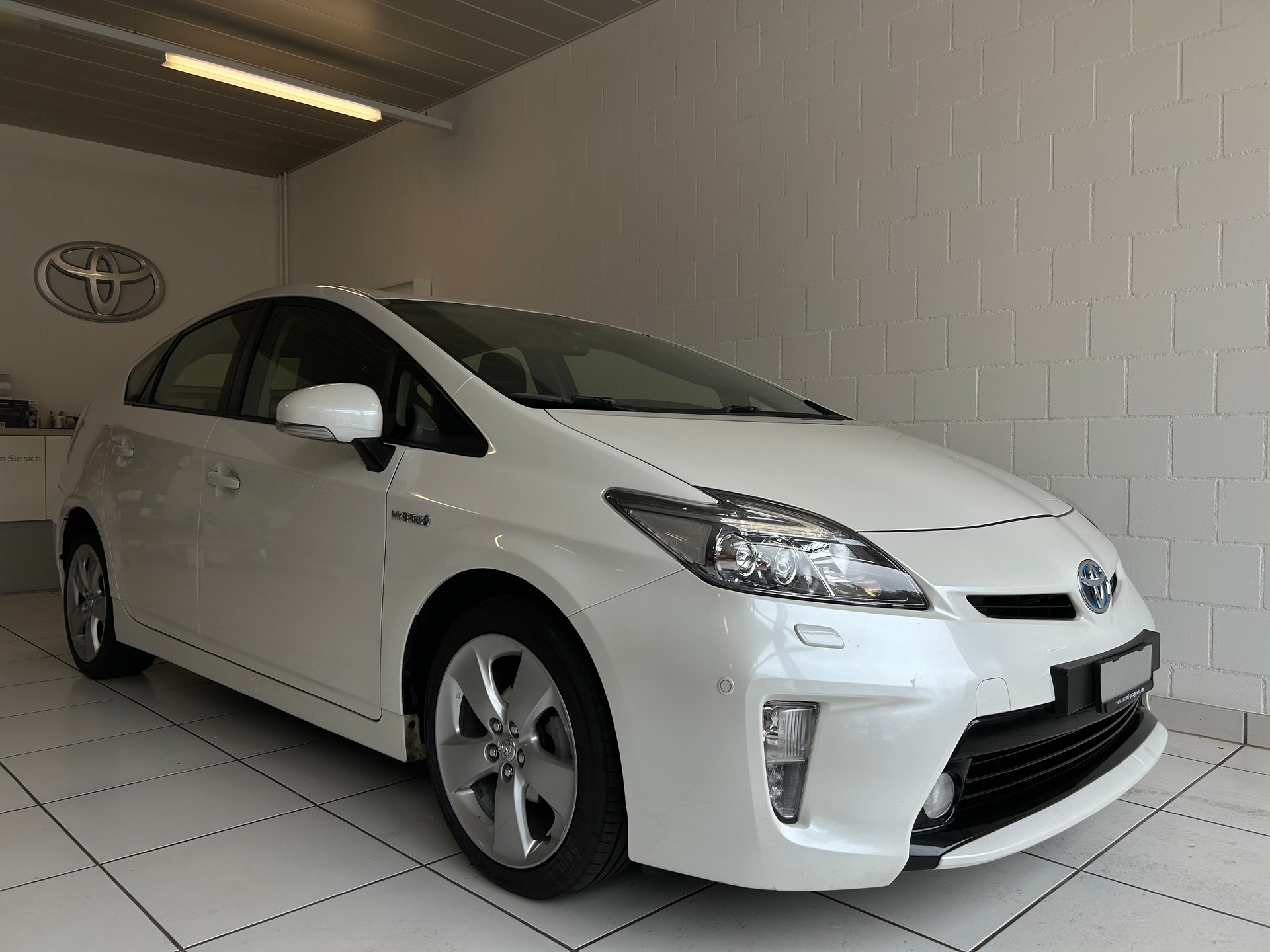 TOYOTA Prius 1.8 16V HSD Sol Premium-image-5