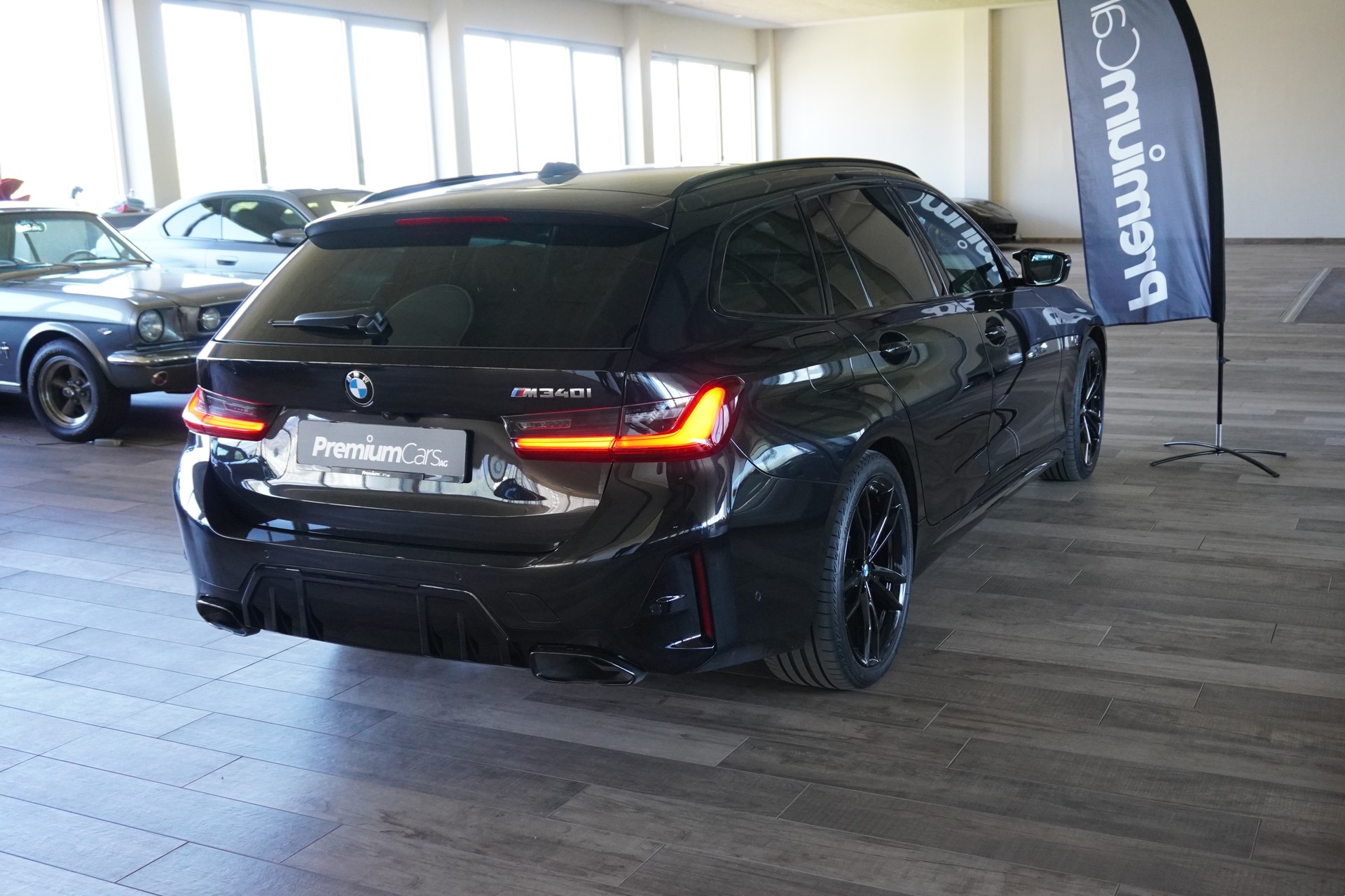 BMW M340i xDrive 48V Touring Steptronic M Sport Pro-image-3