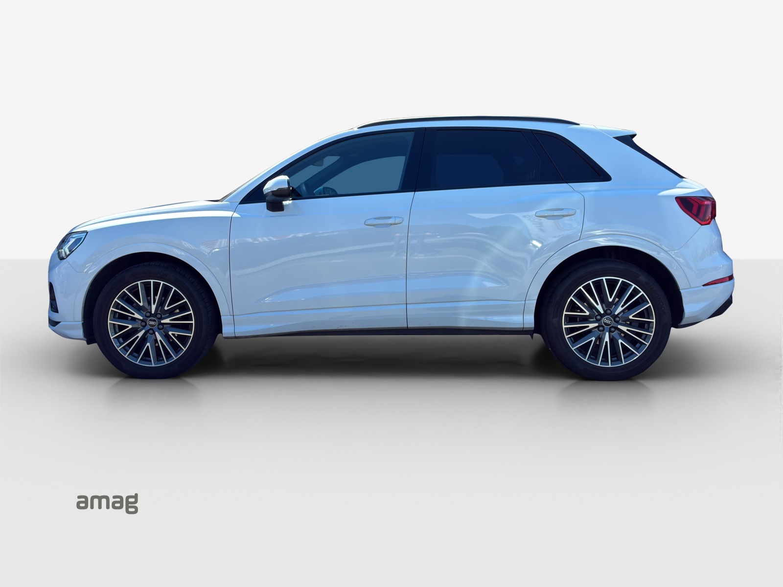 AUDI Q3 35 TFSI advanced Attraction S-tronic-image-1