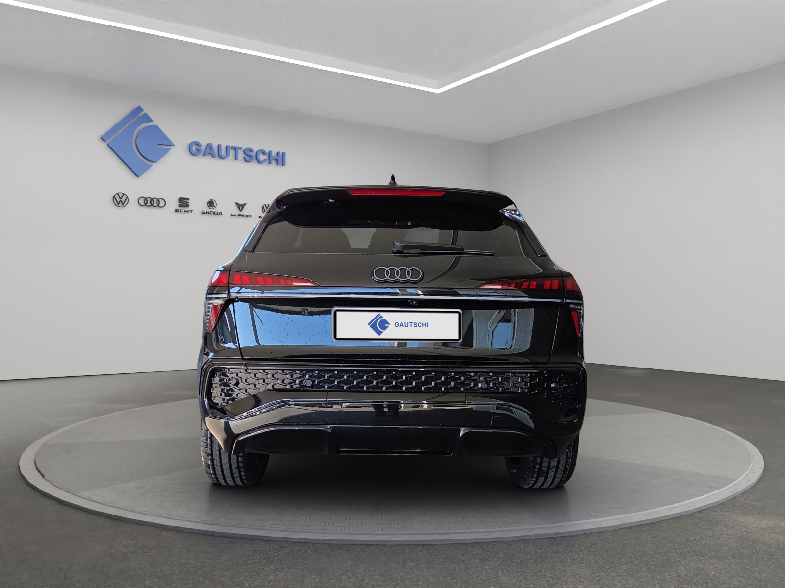 AUDI Q3 SUV 110 kW TFSI S tronic-image-3
