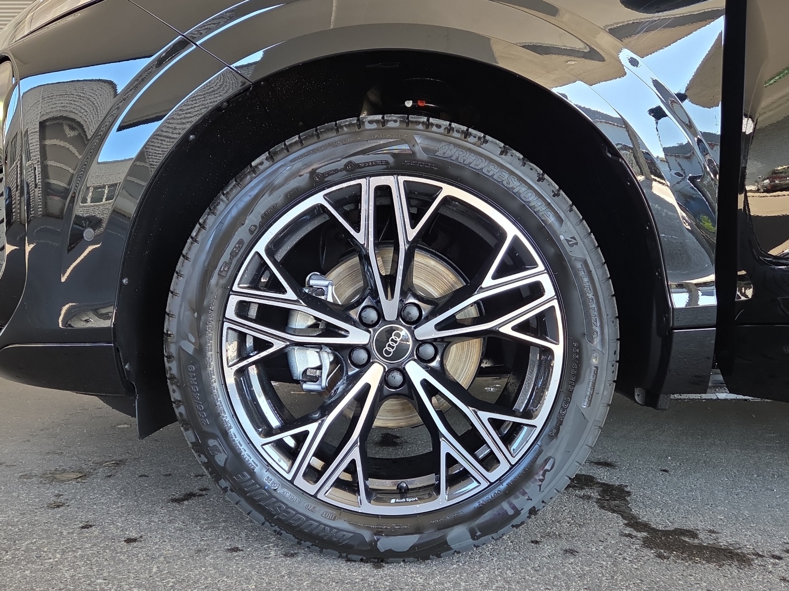 AUDI Q3 SUV 110 kW TFSI S tronic-image-11