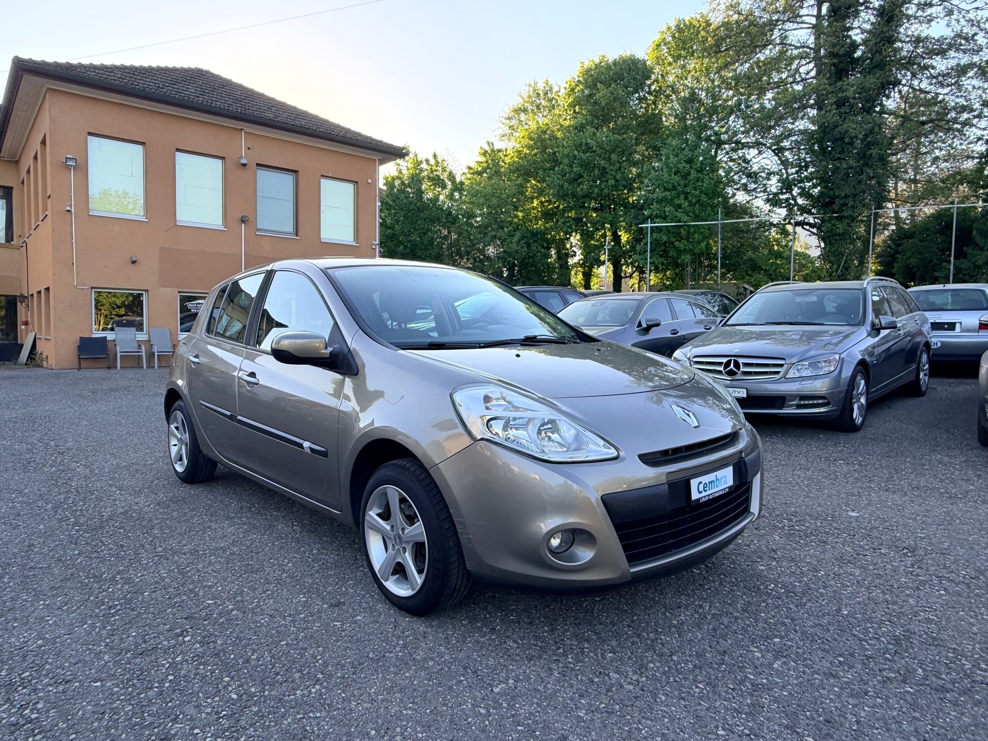 RENAULT Clio 1.2 16V Expression-image-1