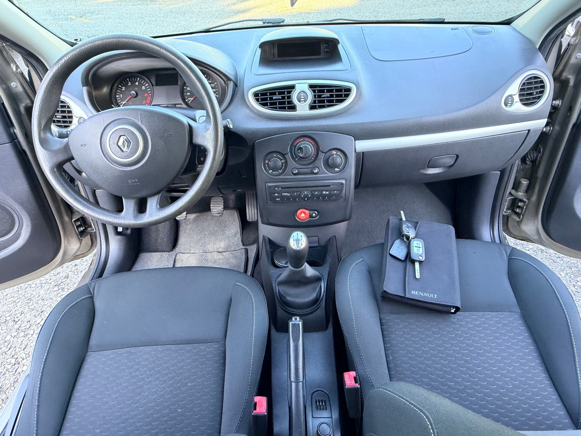 RENAULT Clio 1.2 16V Expression-image-9