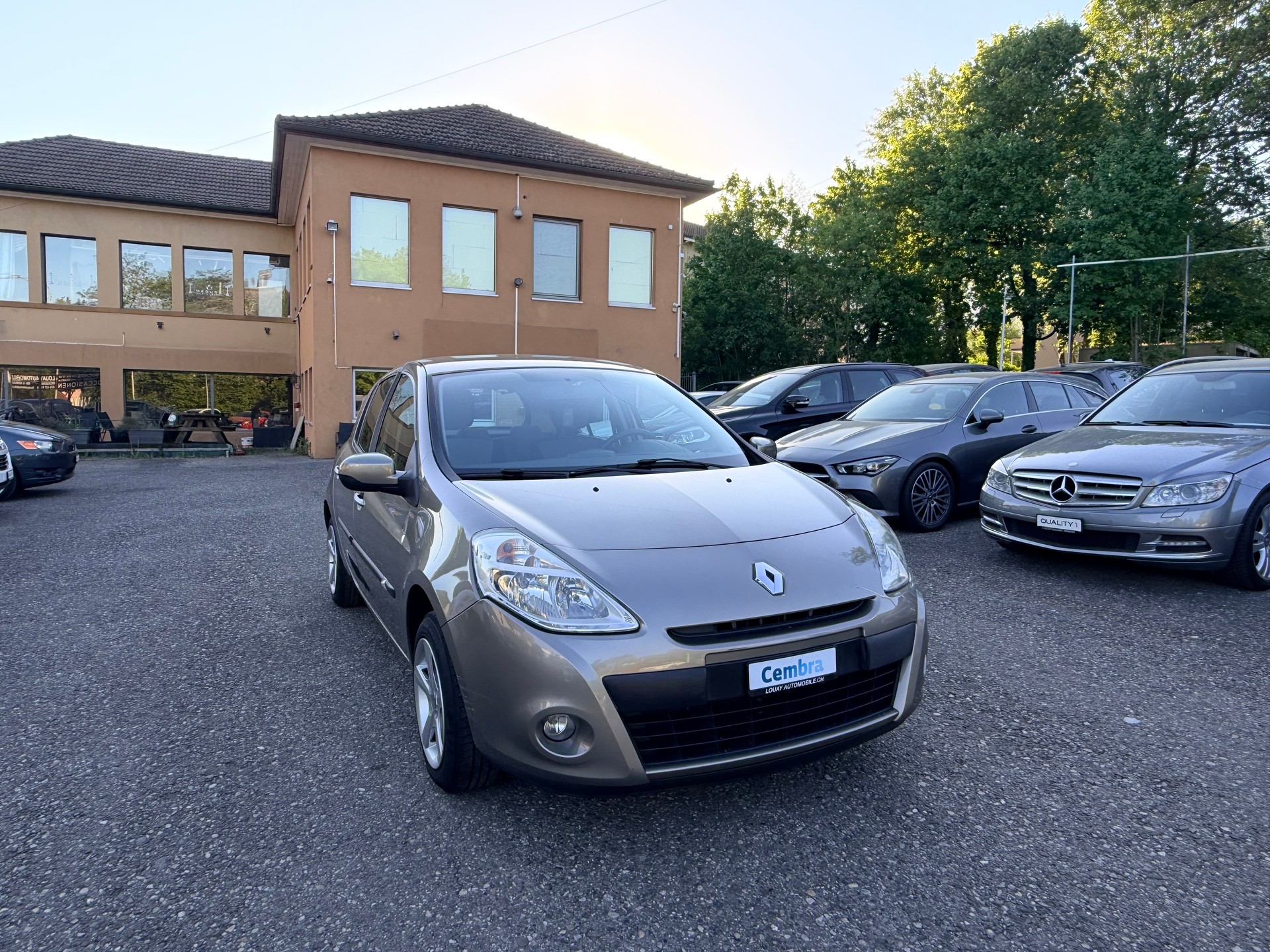 RENAULT Clio 1.2 16V Expression-image-0