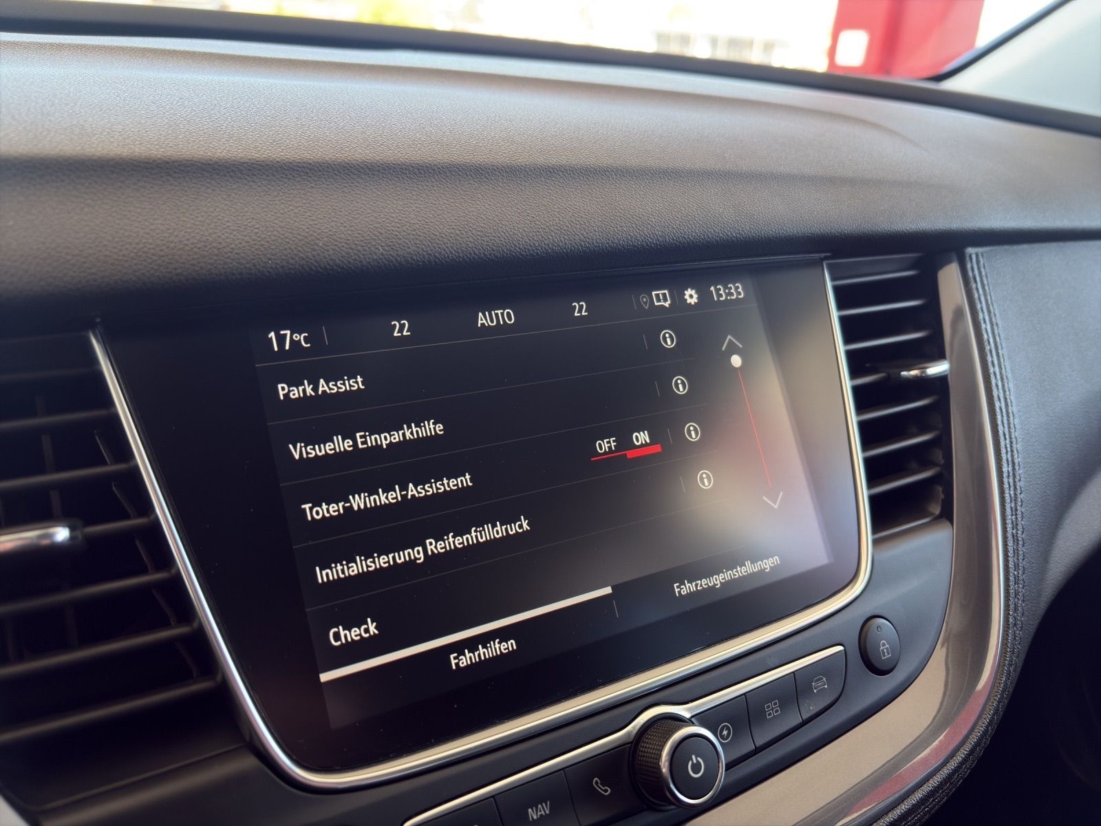 OPEL Grandland X 1.6 Hybrid4 Ultimate Automatik-image-21