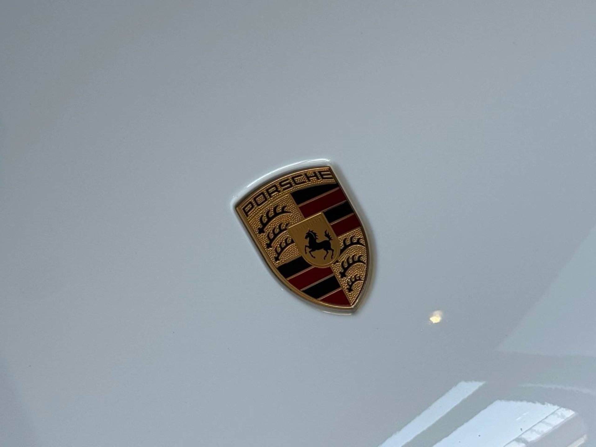 PORSCHE Macan-image-32