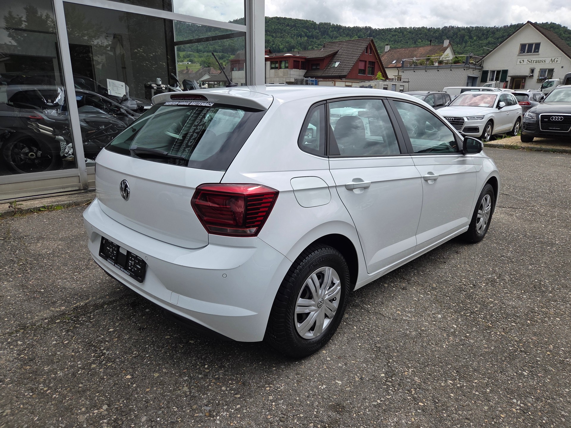 VW Polo 1.0 BMT Trendline-image-8