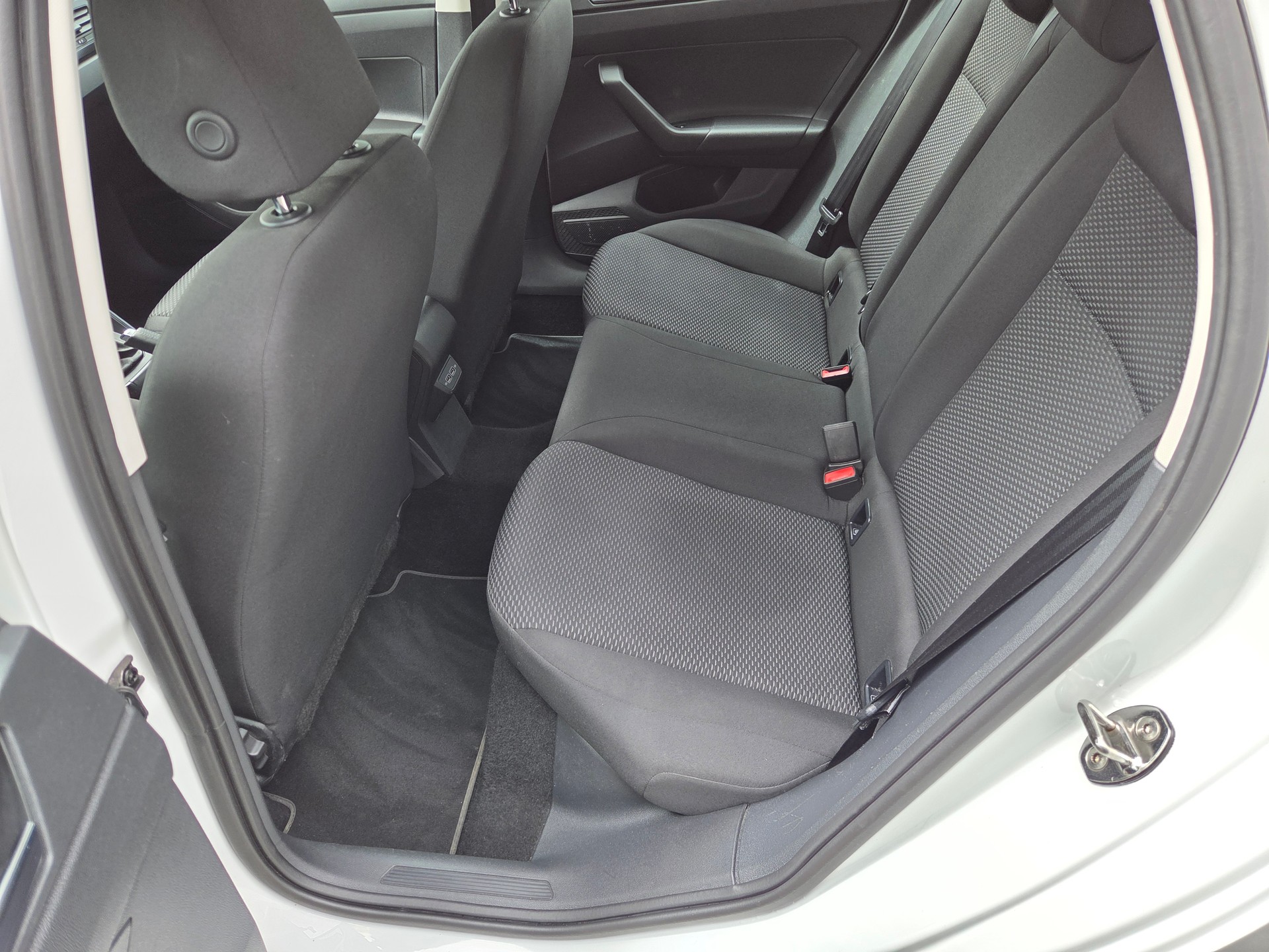 VW Polo 1.0 BMT Trendline-image-13