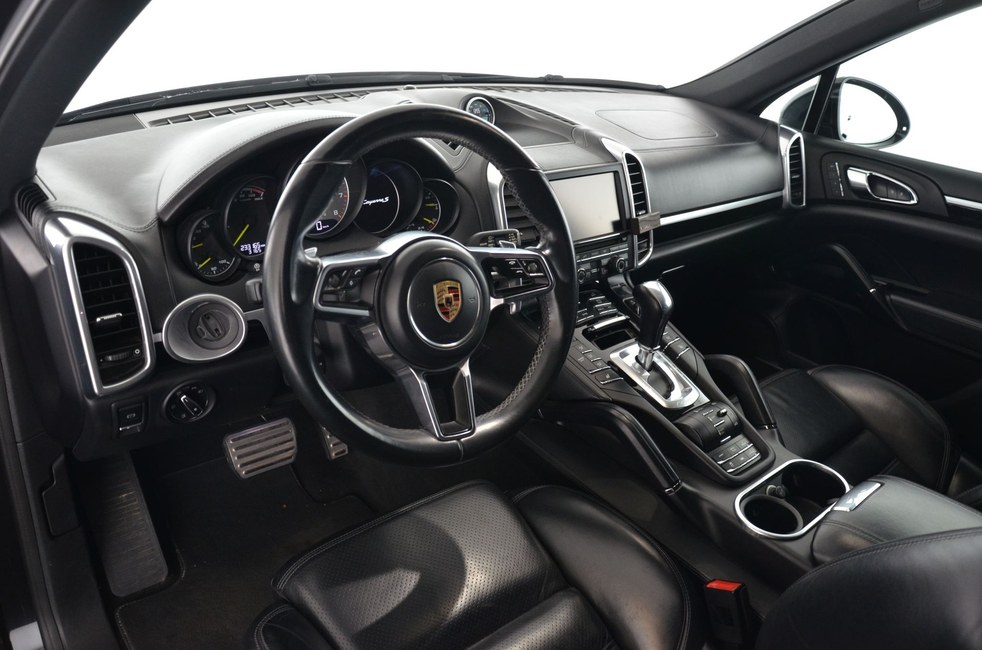 PORSCHE Cayenne S E-Hybrid-image-10