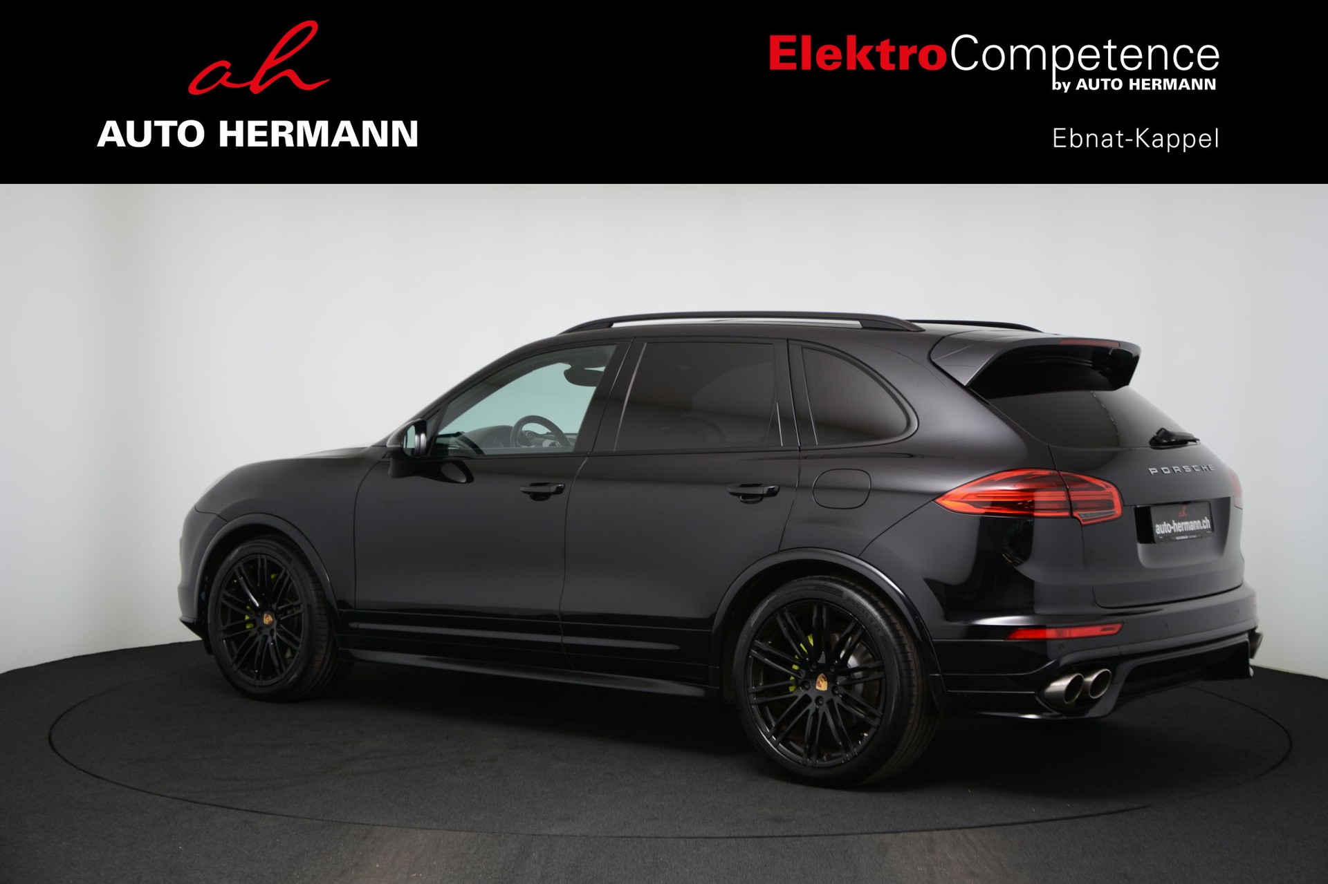 PORSCHE Cayenne S E-Hybrid-image-4
