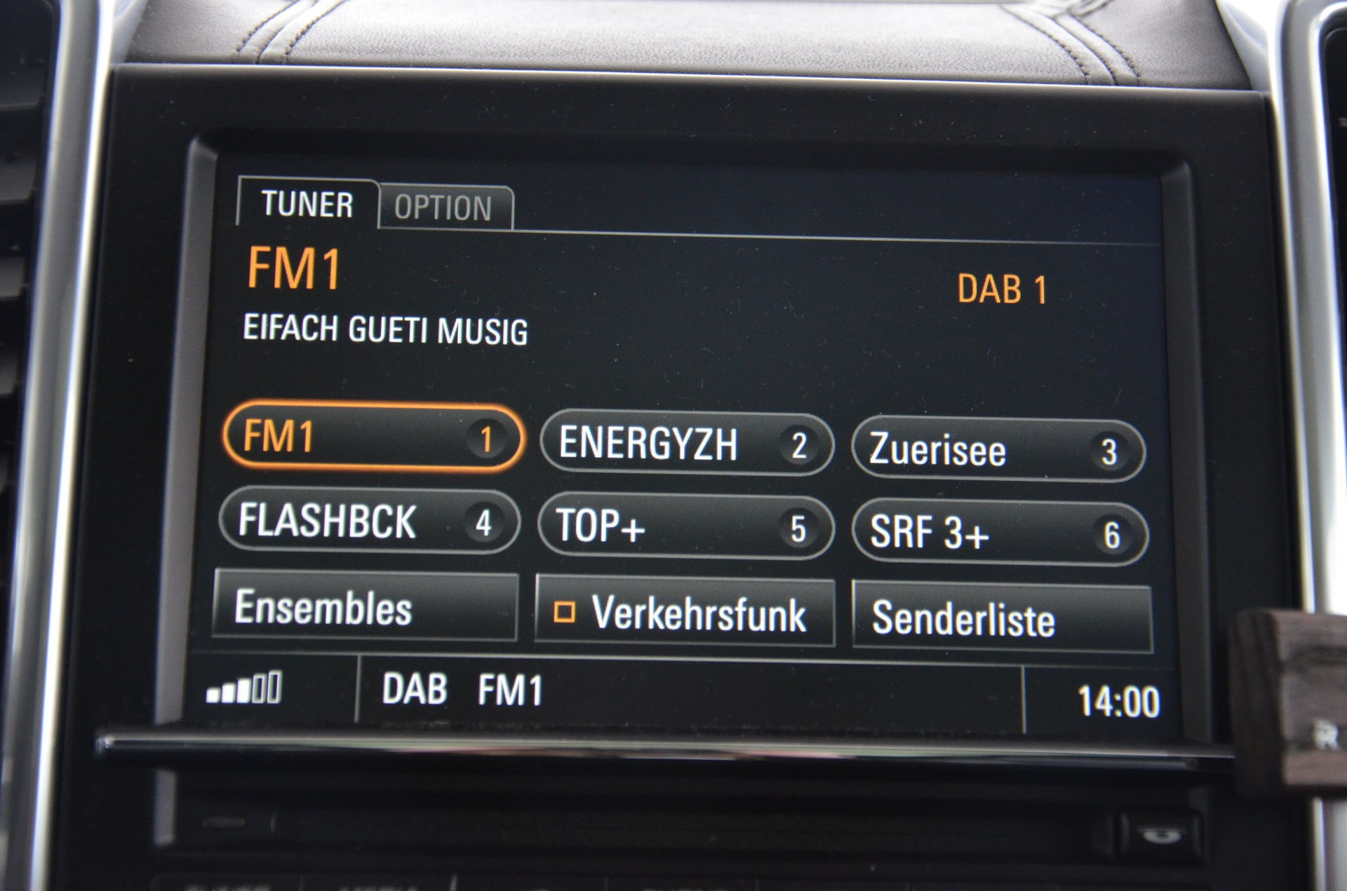 PORSCHE Cayenne S E-Hybrid-image-17