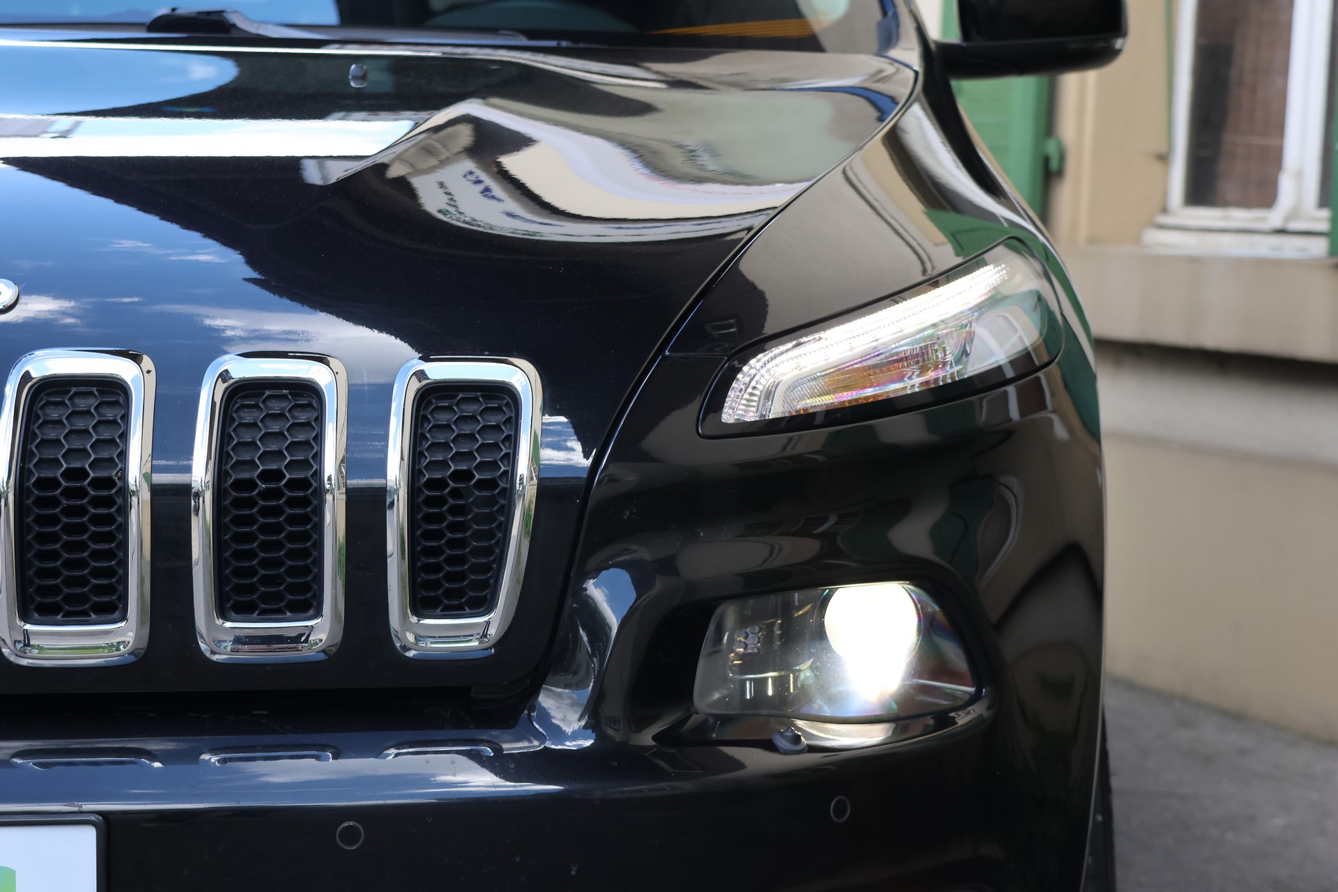 JEEP Cherokee 3.2 Limited AWD 9ATX-showroom-element-2