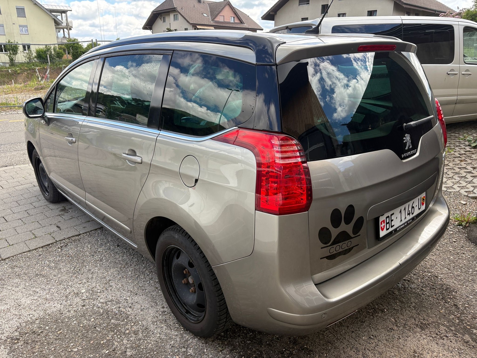 PEUGEOT 5008 1.6 16V T Family Automatic MOTORLAMPE LEUCHTET-image-9