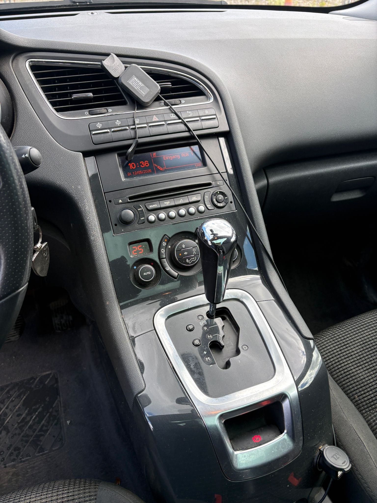 PEUGEOT 5008 1.6 16V T Family Automatic MOTORLAMPE LEUCHTET-image-5