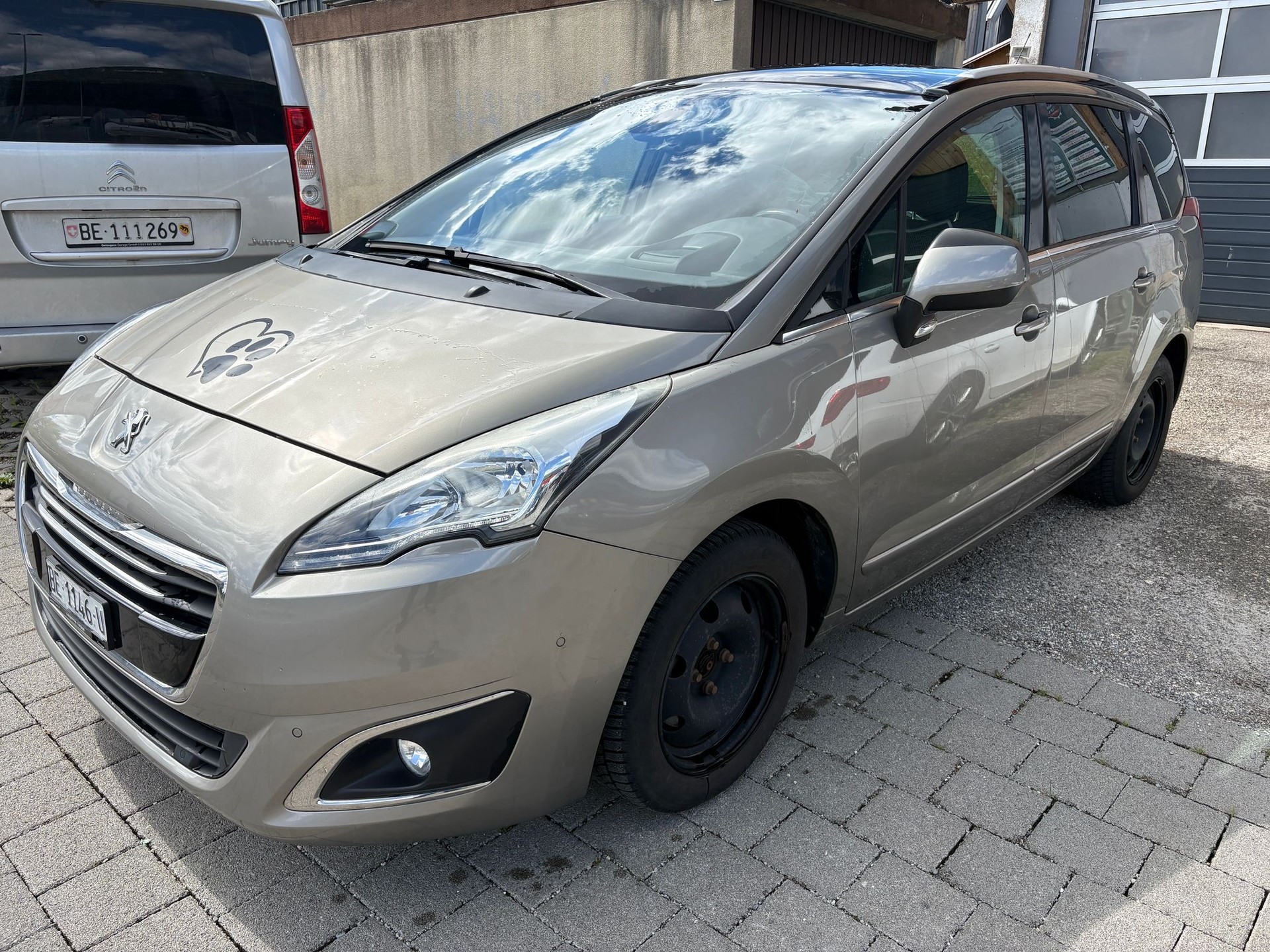 PEUGEOT 5008 1.6 16V T Family Automatic MOTORLAMPE LEUCHTET-image-7