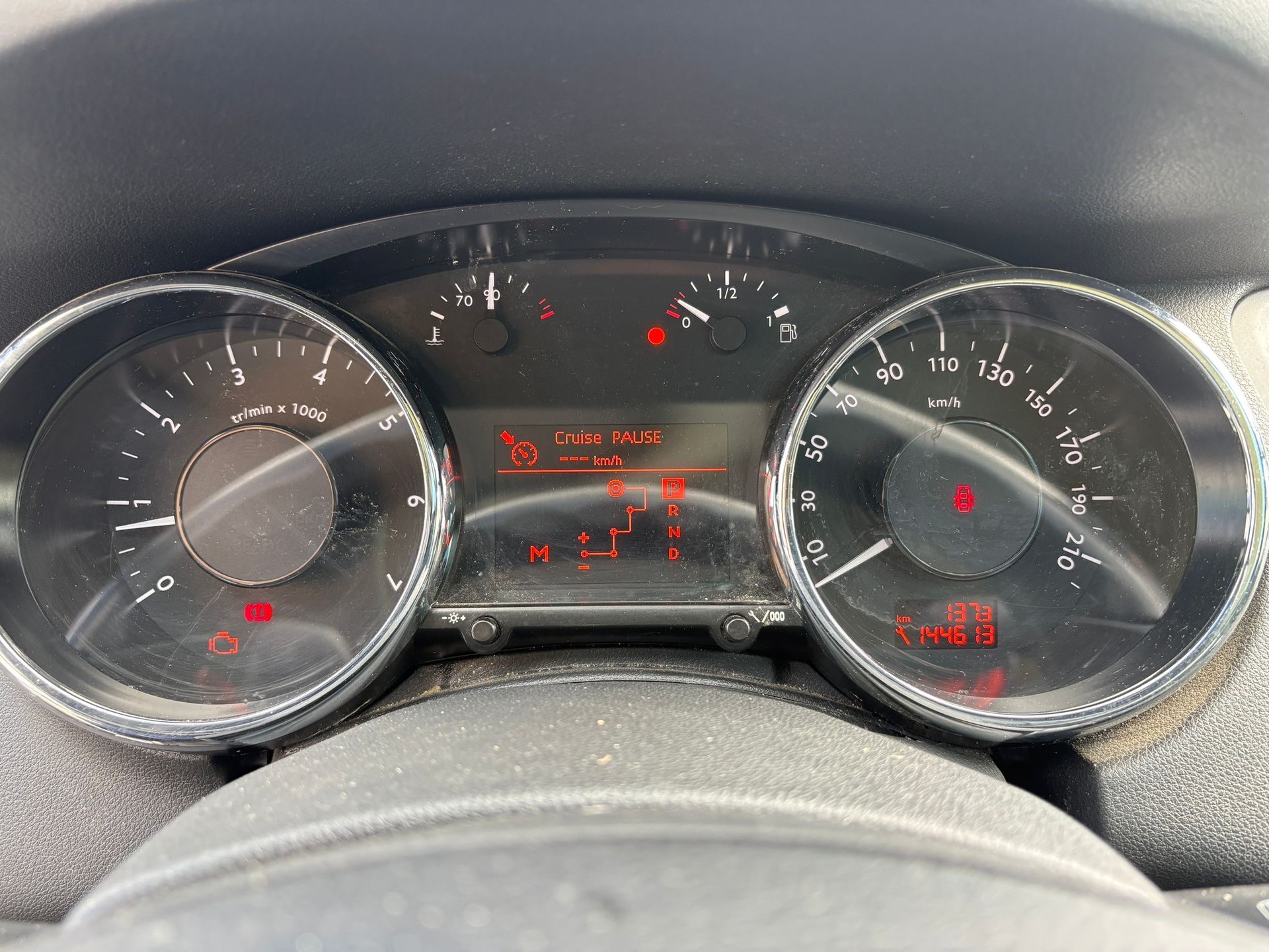 PEUGEOT 5008 1.6 16V T Family Automatic MOTORLAMPE LEUCHTET-image-4