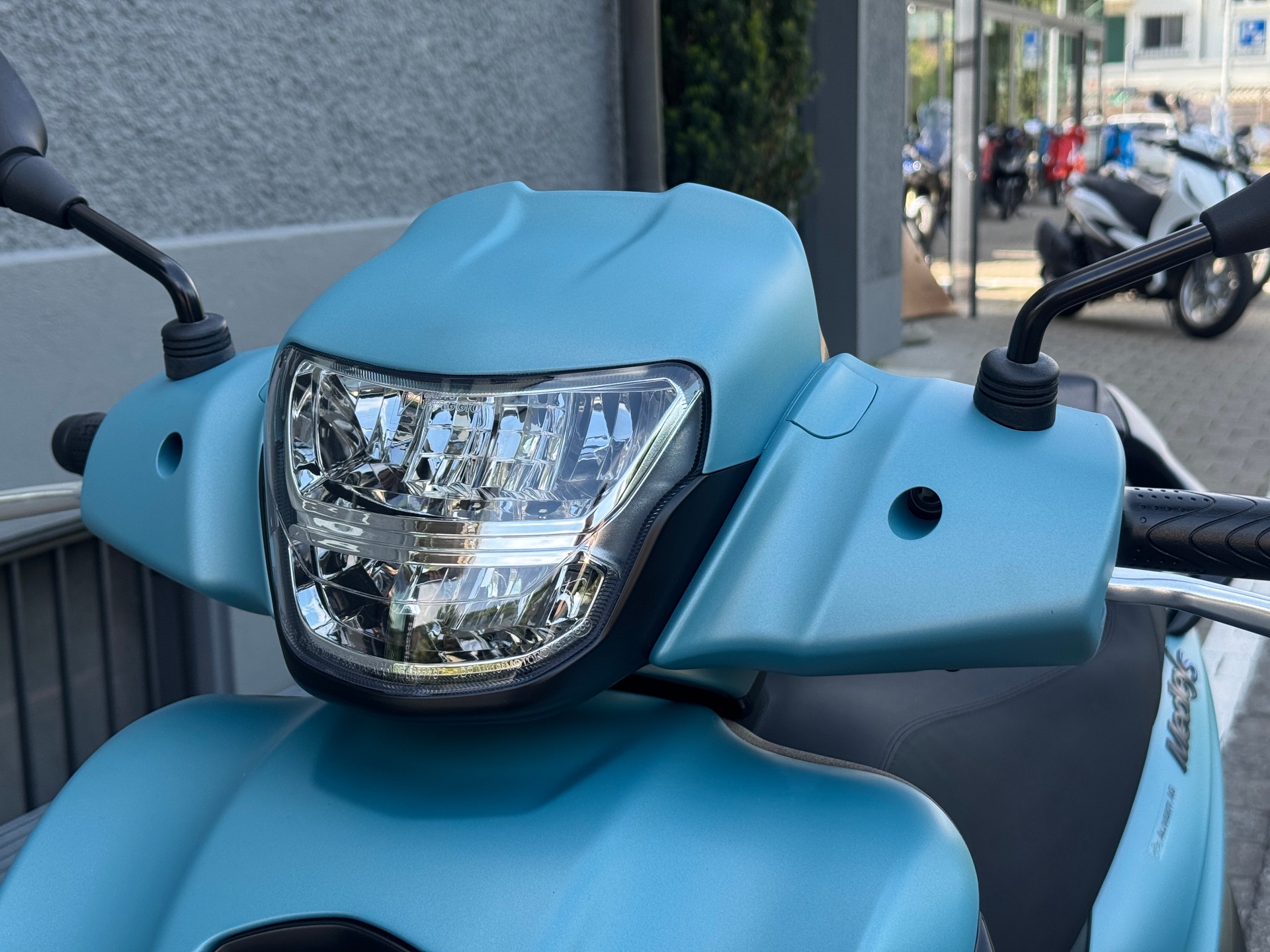 PIAGGIO Medley 125 Sport E5+-showroom-element-2