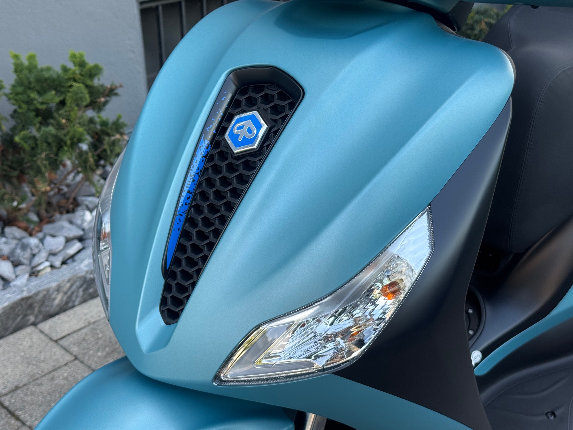 PIAGGIO Medley 125 Sport E5+-showroom-element-1