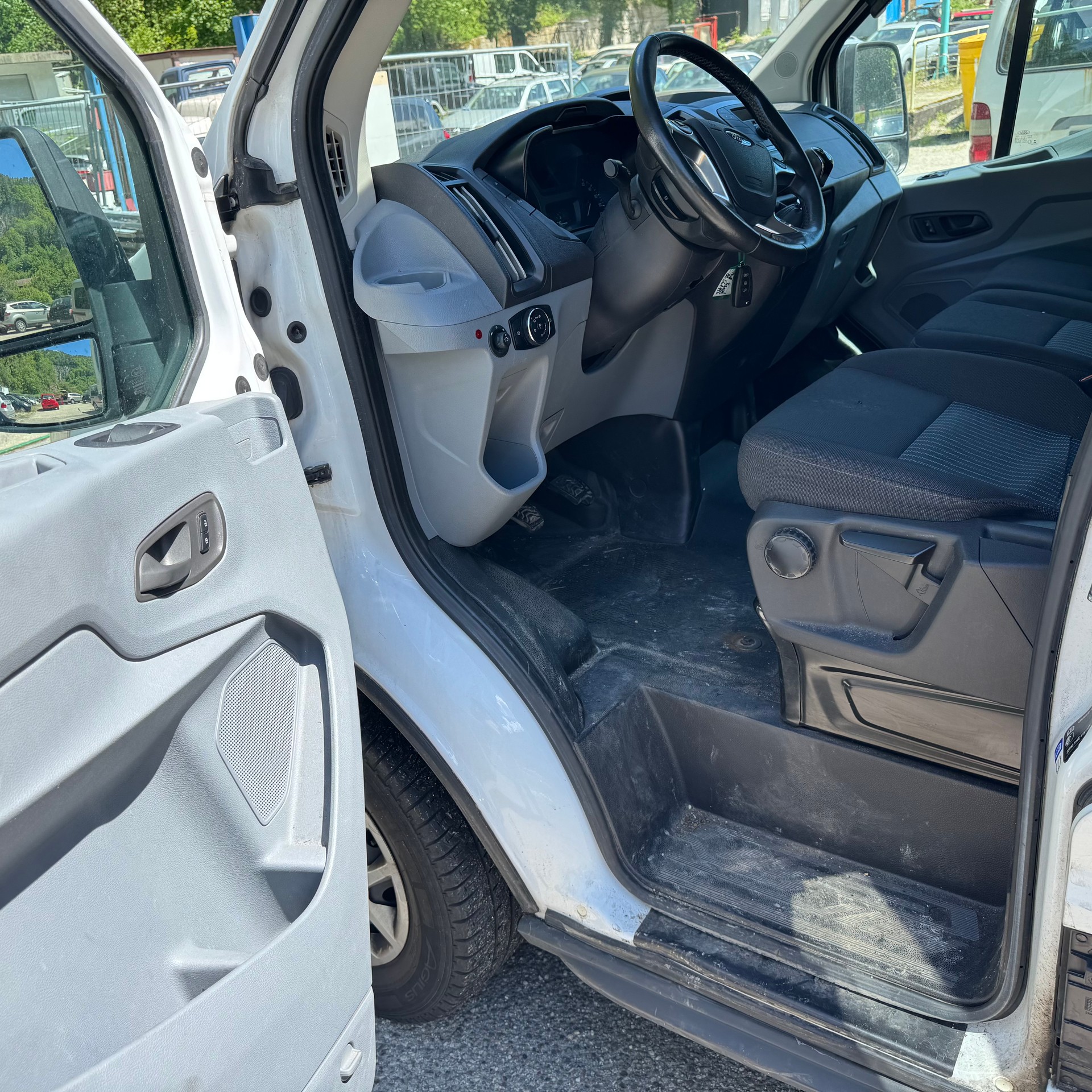 FORD Transit Combi 350 L3 Trend FWD-image-5