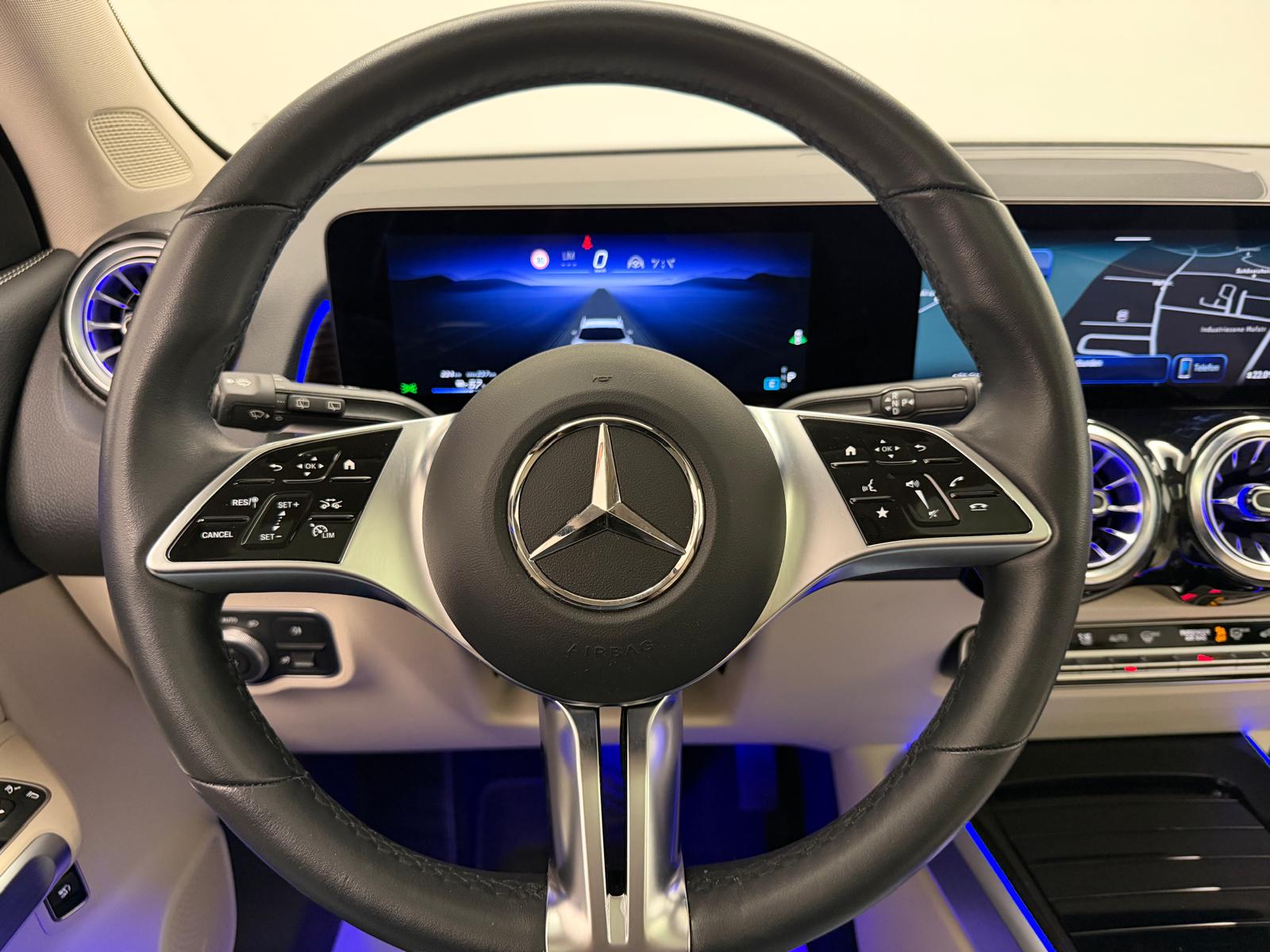 MERCEDES-BENZ EQB 300 Edition1 4Matic-image-26