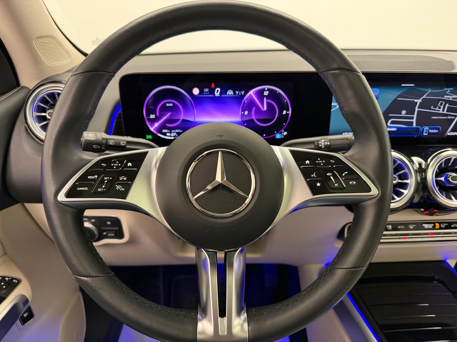 MERCEDES-BENZ EQB 300 Edition1 4Matic-image-28