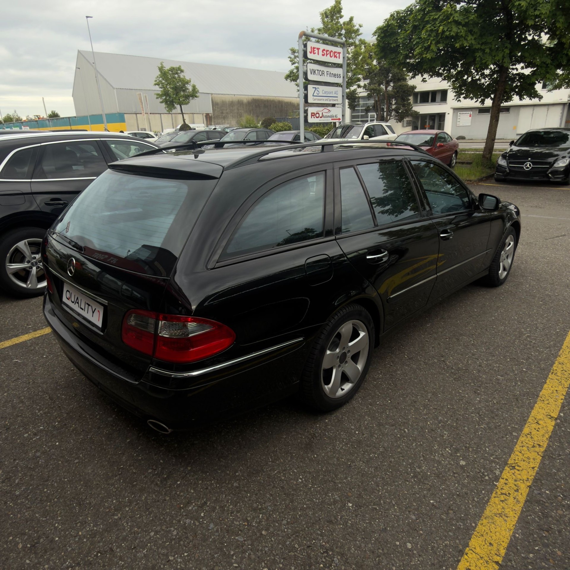 MERCEDES-BENZ E 500 Avantgarde 4Matic Automatic-image-4
