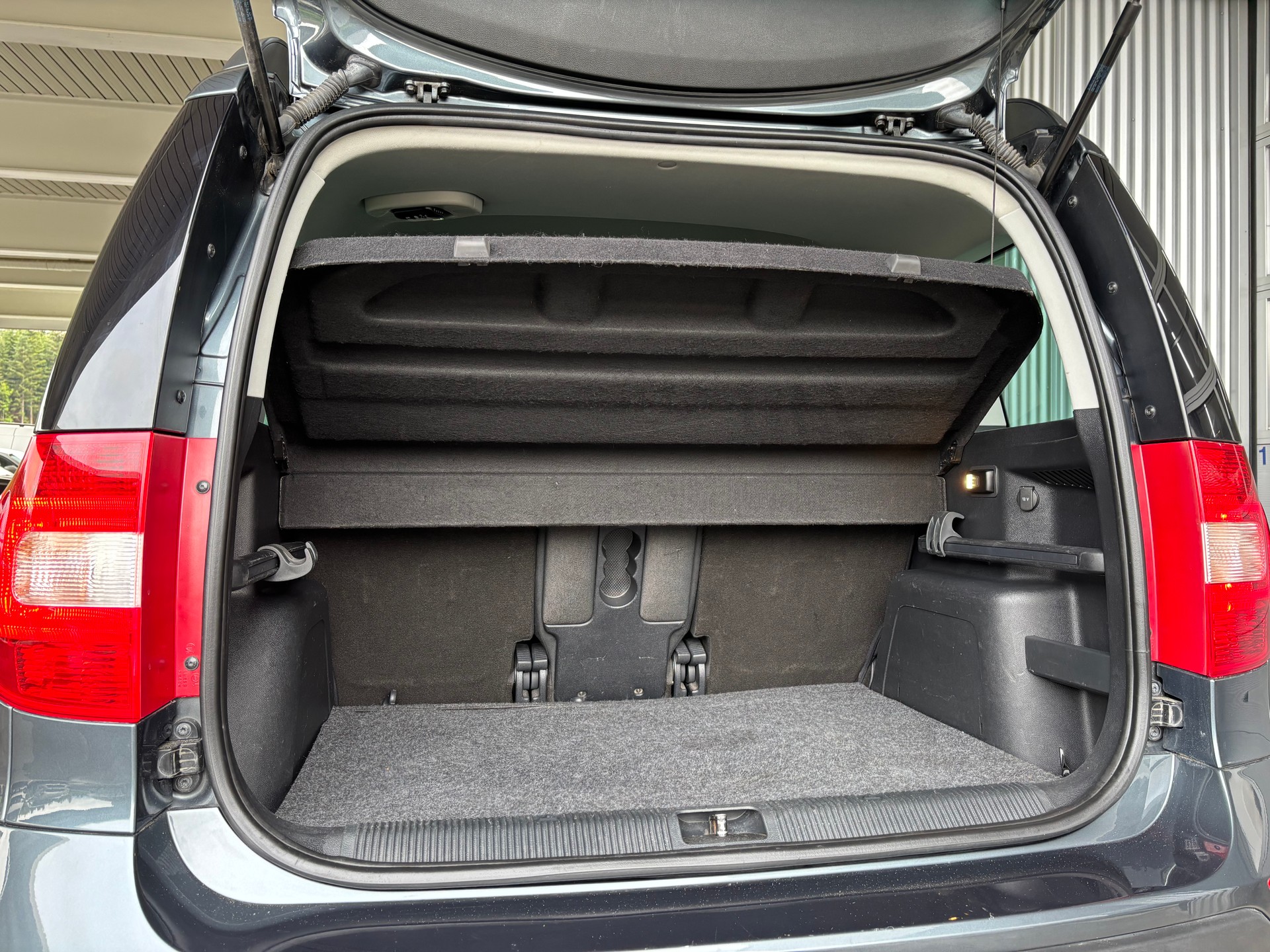 SKODA Yeti 2.0 TDI Outdoor Swiss Joy 4x4 DSG mit AHK-image-9