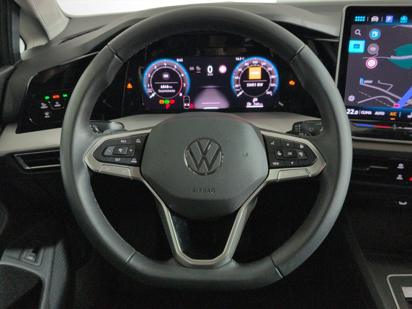 VW Golf Variant 1.5 eTSI mHEV Life DSG-image-11