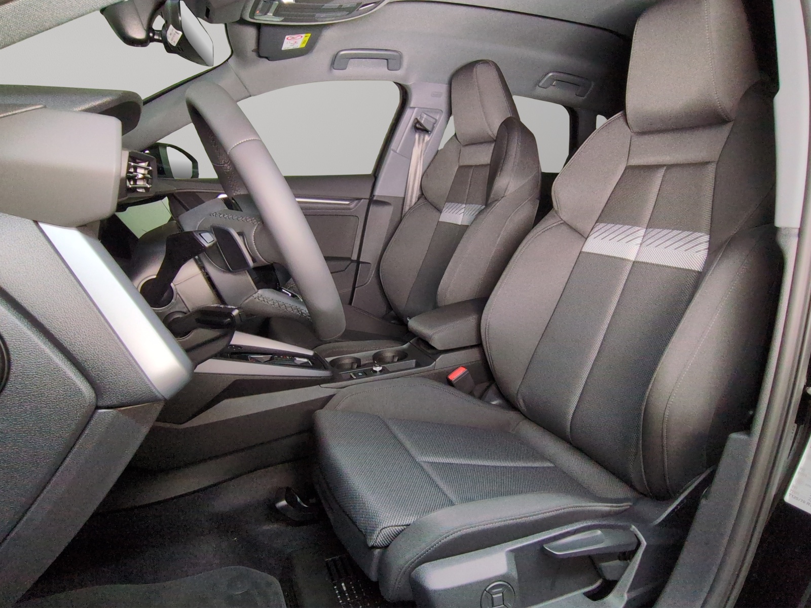 AUDI A3 Sportback TFSI 110 kW Attraction S tronic-image-5