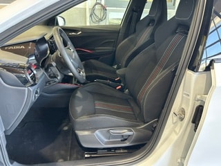 SKODA Fabia 1.0 TSI Monte Carlo DSG-image-6