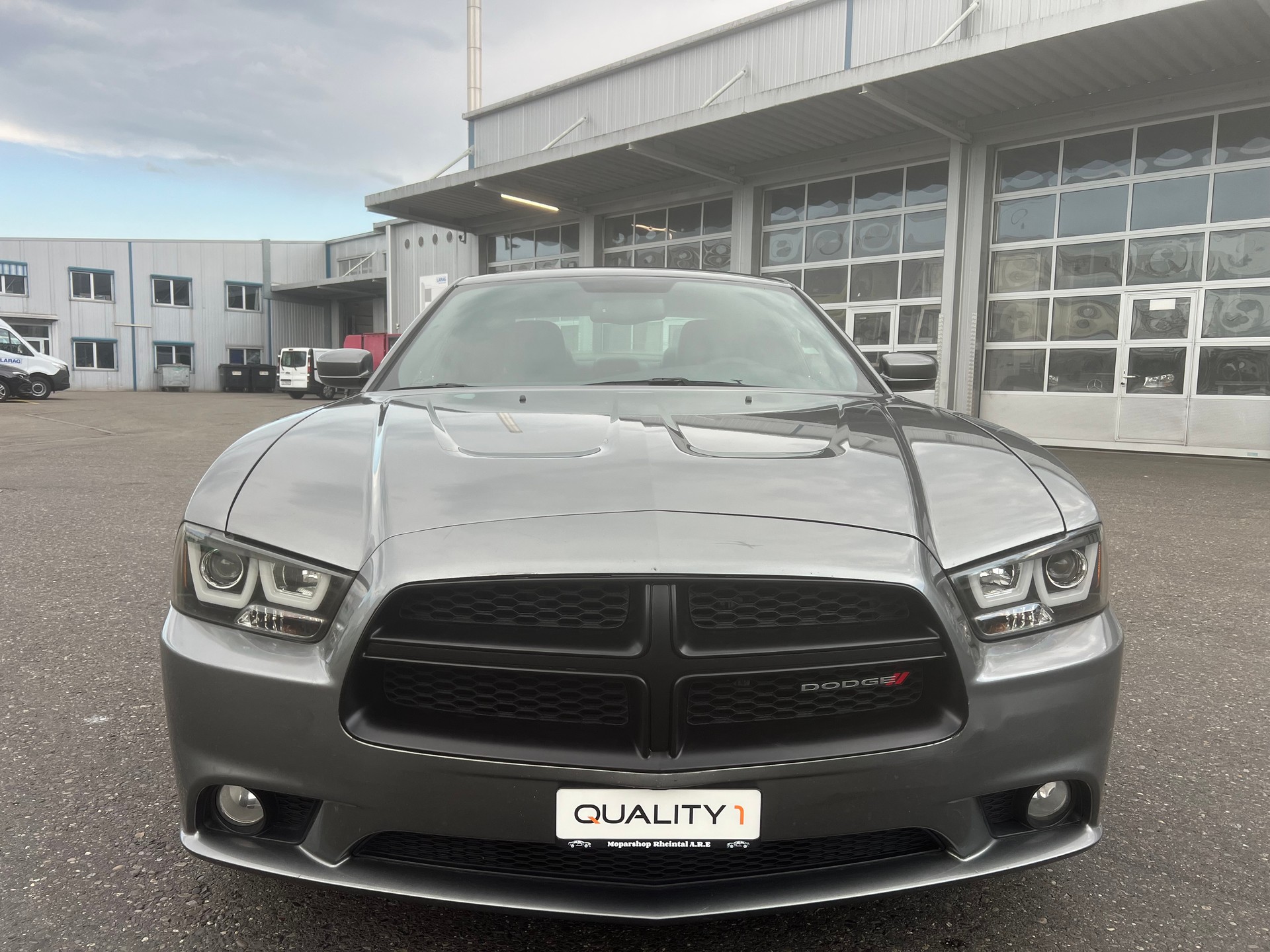 DODGE Charger-showroom-element-3