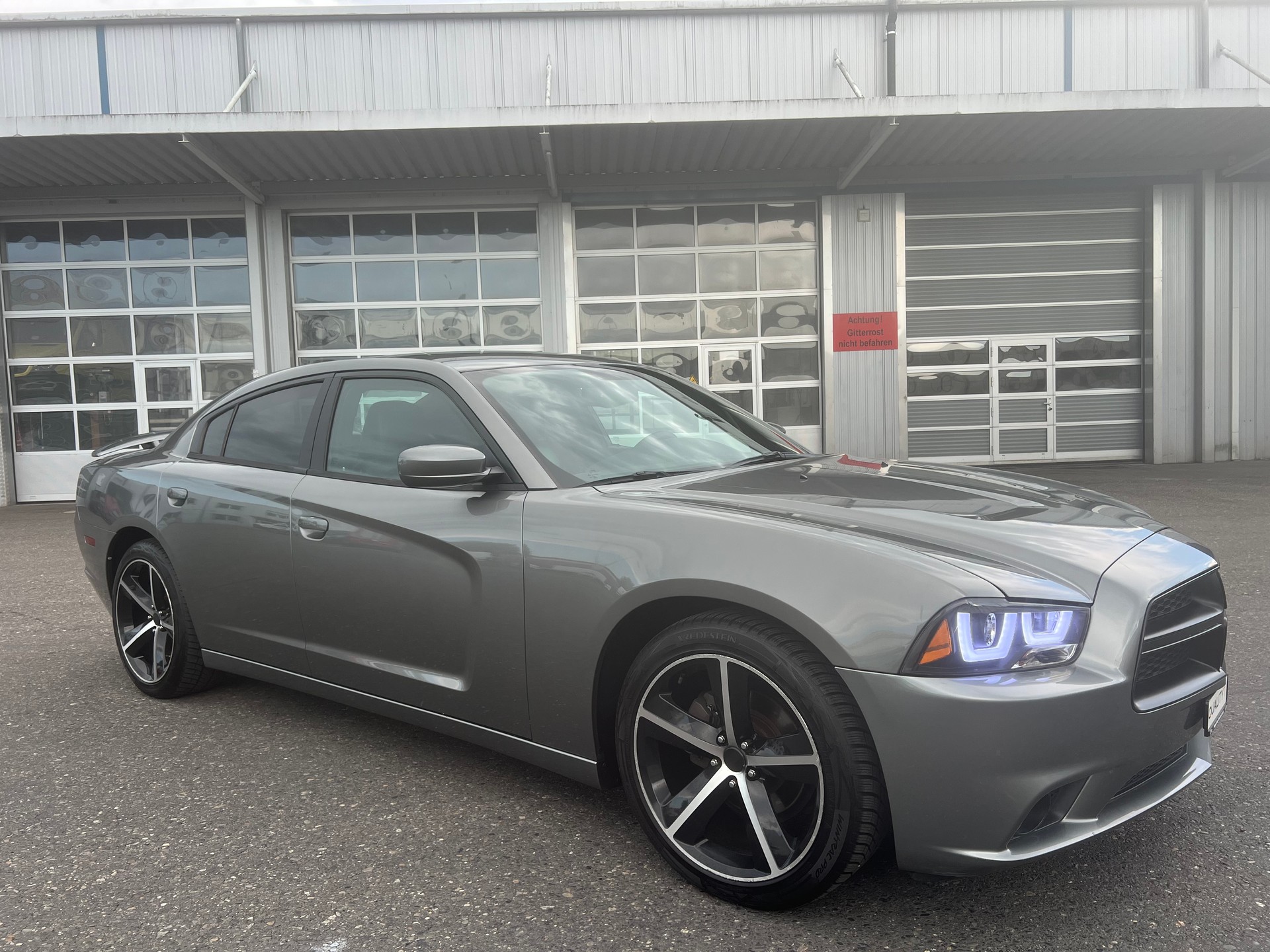 DODGE Charger-image-4