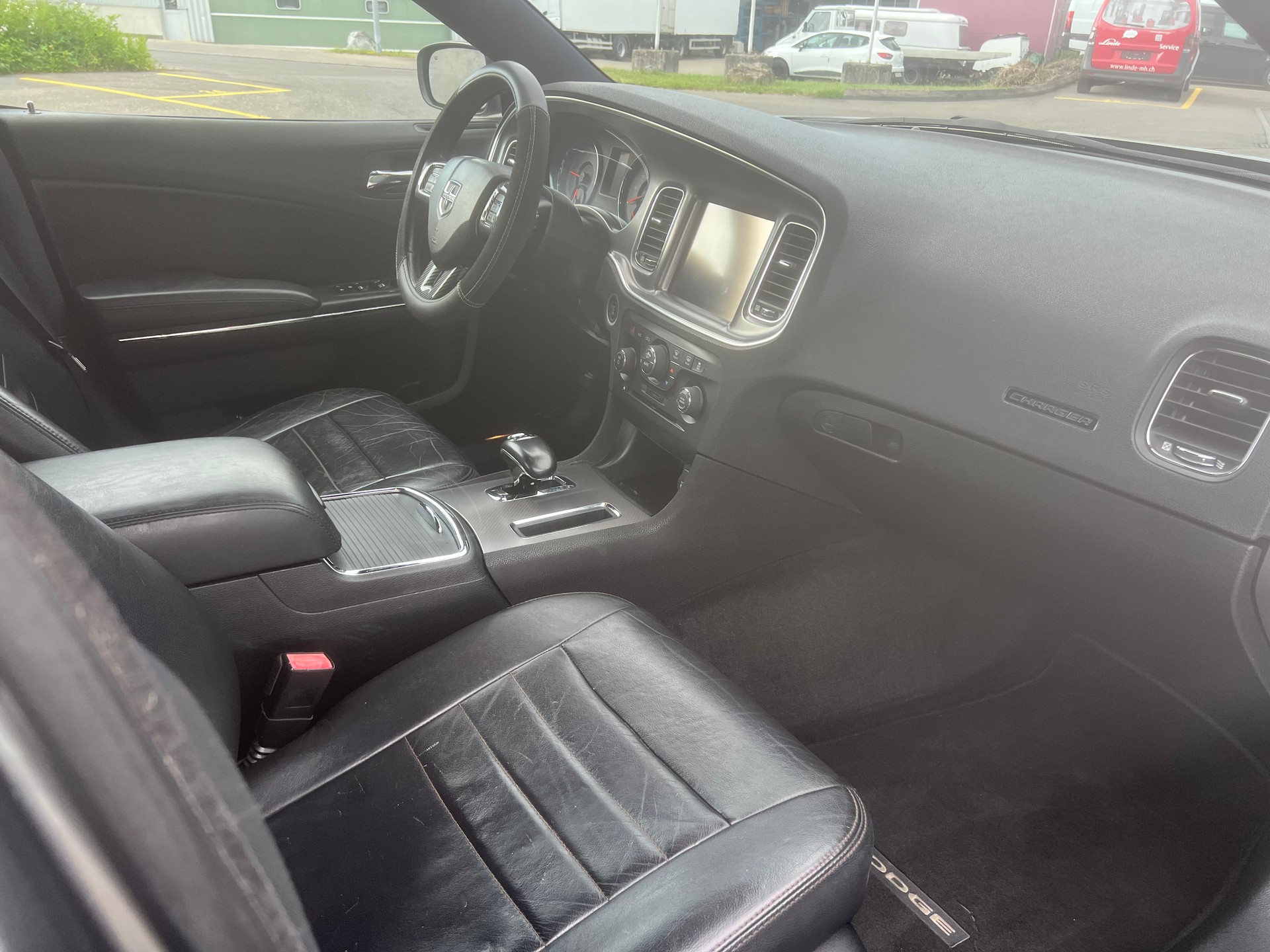 DODGE Charger-image-11