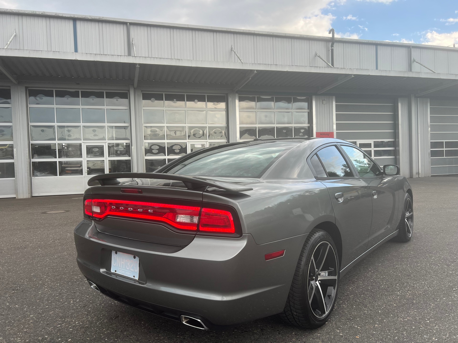DODGE Charger-image-8