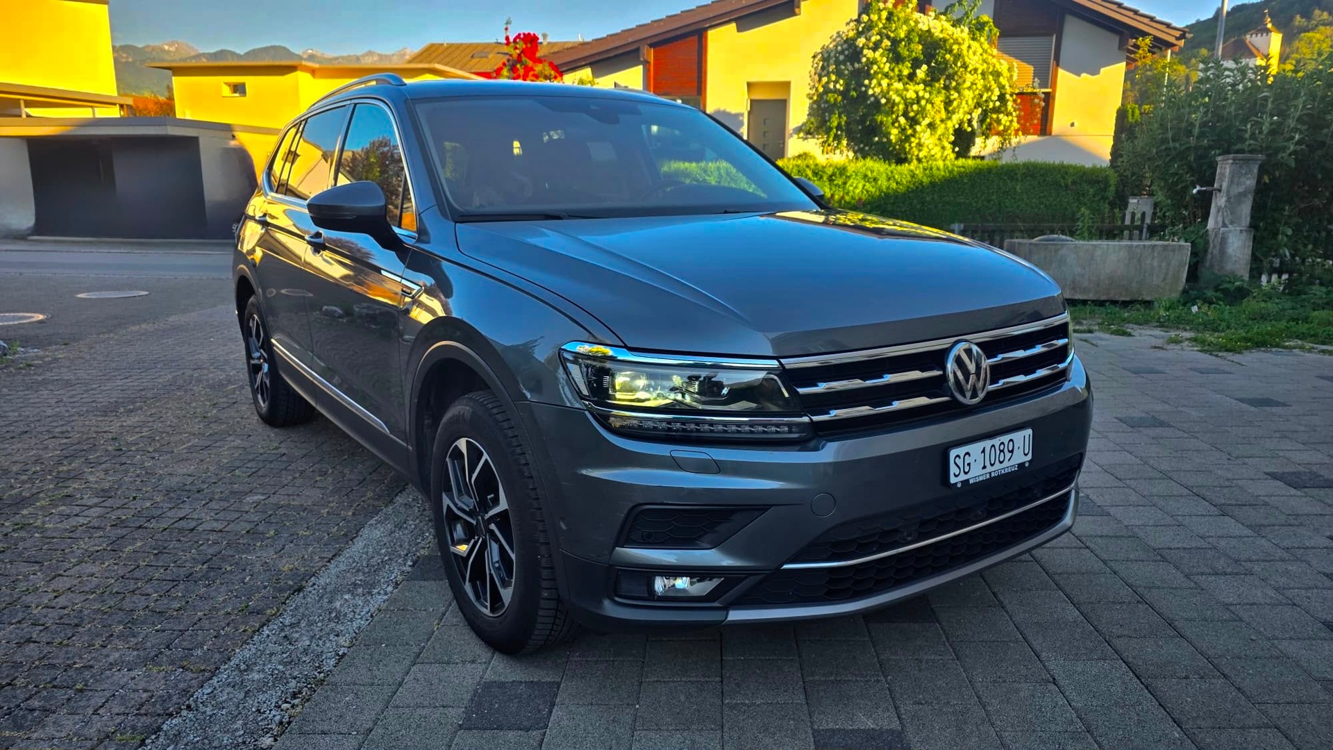 VW Tiguan Allspace 2.0 TDI SCR Highline 4Motion DSG-image-1