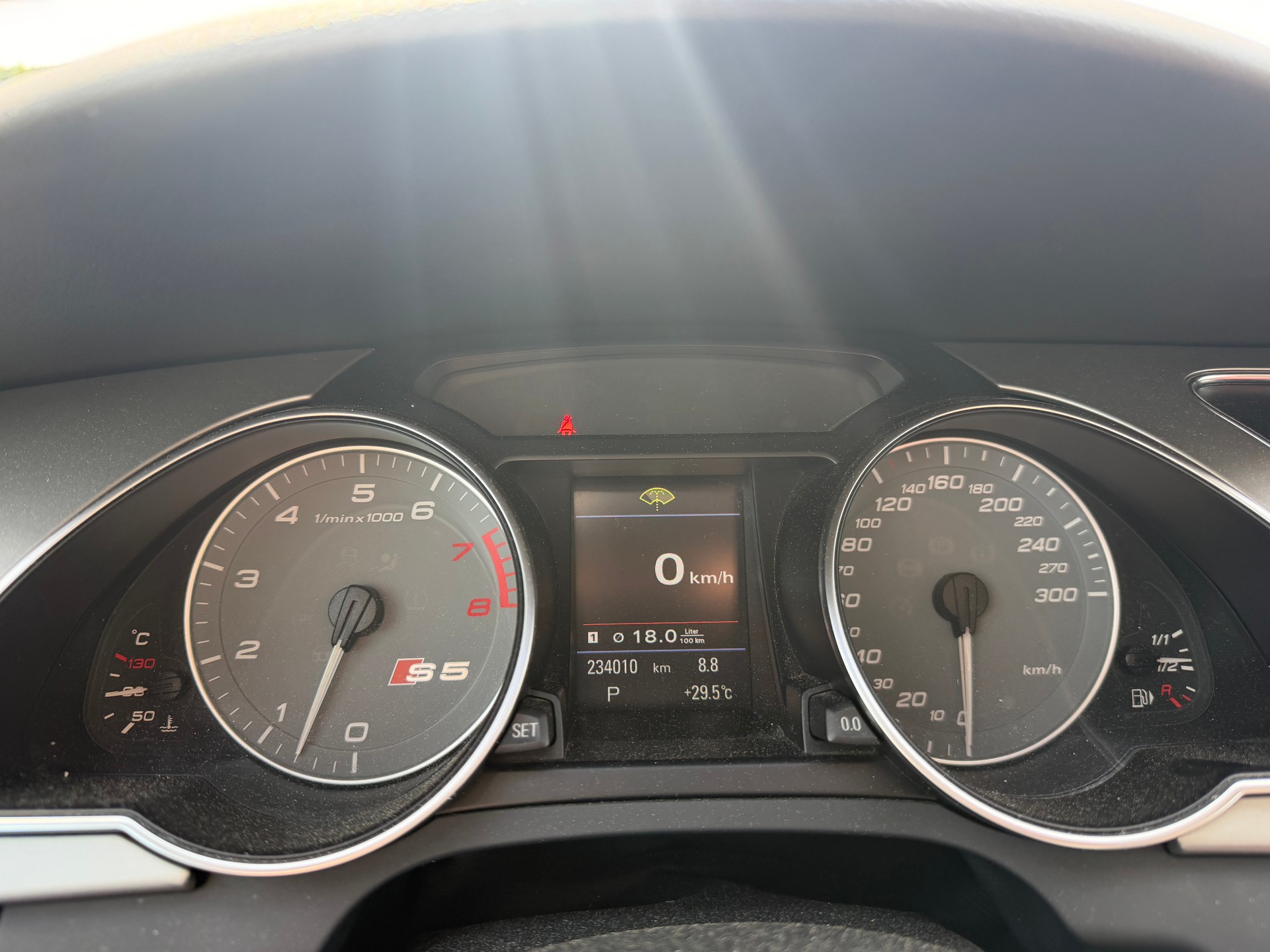 AUDI S5 Coupé 4.2 FSI quattro tiptronic-image-13