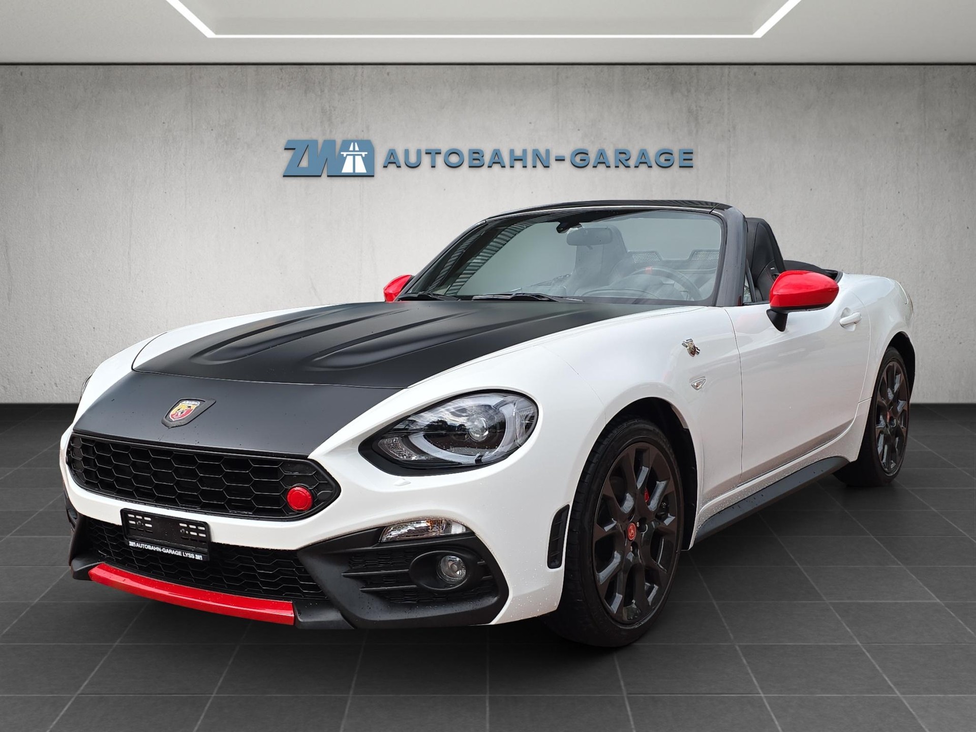 FIAT 124 Abarth Spider 1.4 MultiAir-image-0