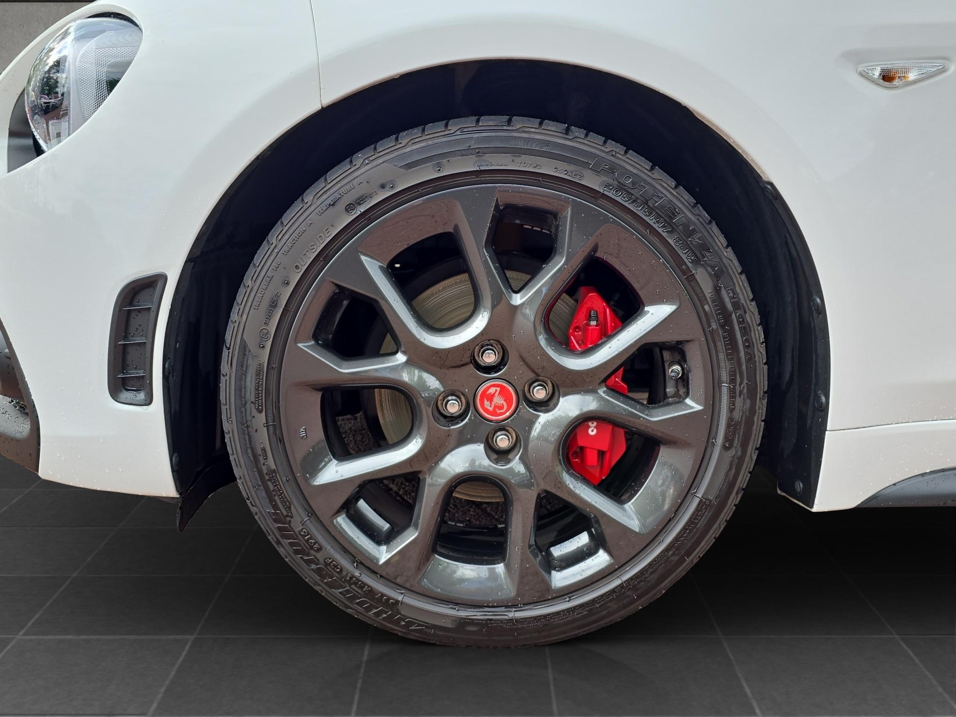 FIAT 124 Abarth Spider 1.4 MultiAir-image-14
