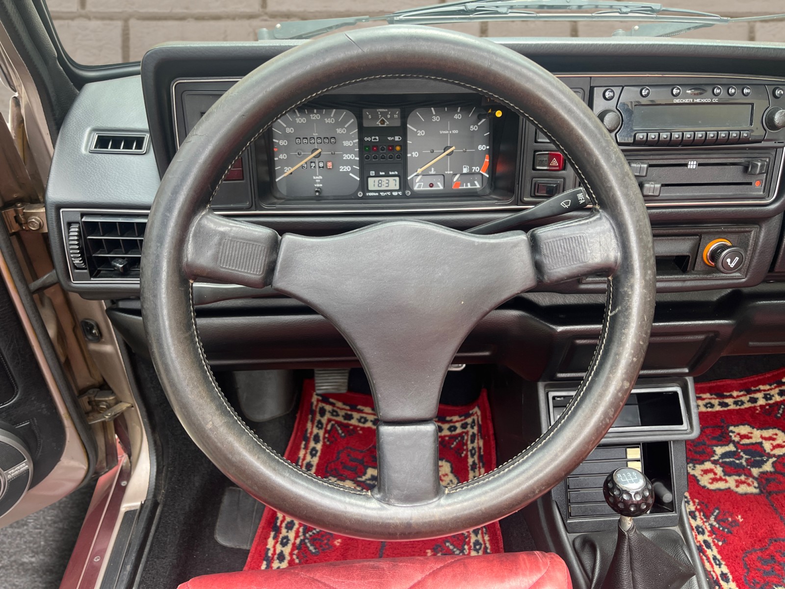 VW Golf Cabriolet "SPEZIAL" * VETERAN * Service gepflegt-image-7