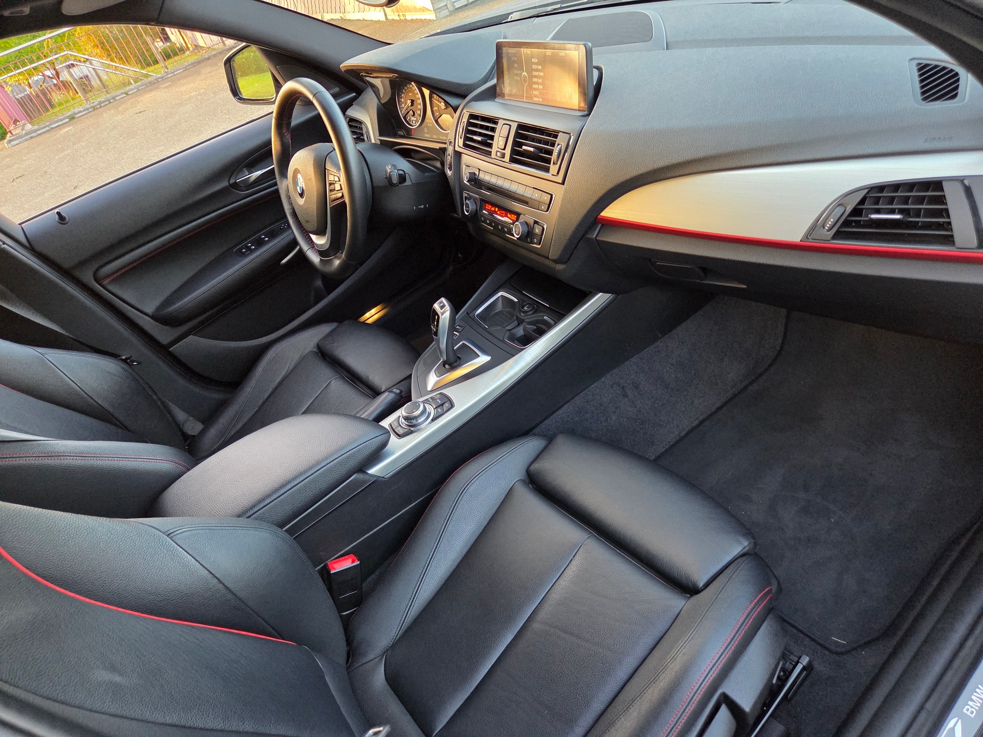 BMW 118d-image-6